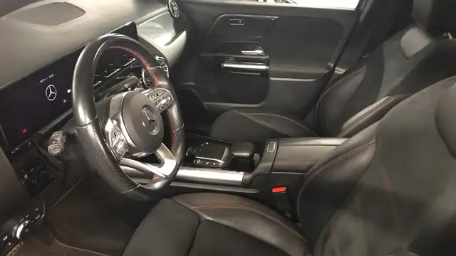 Mercedes-Benz Gla view 6