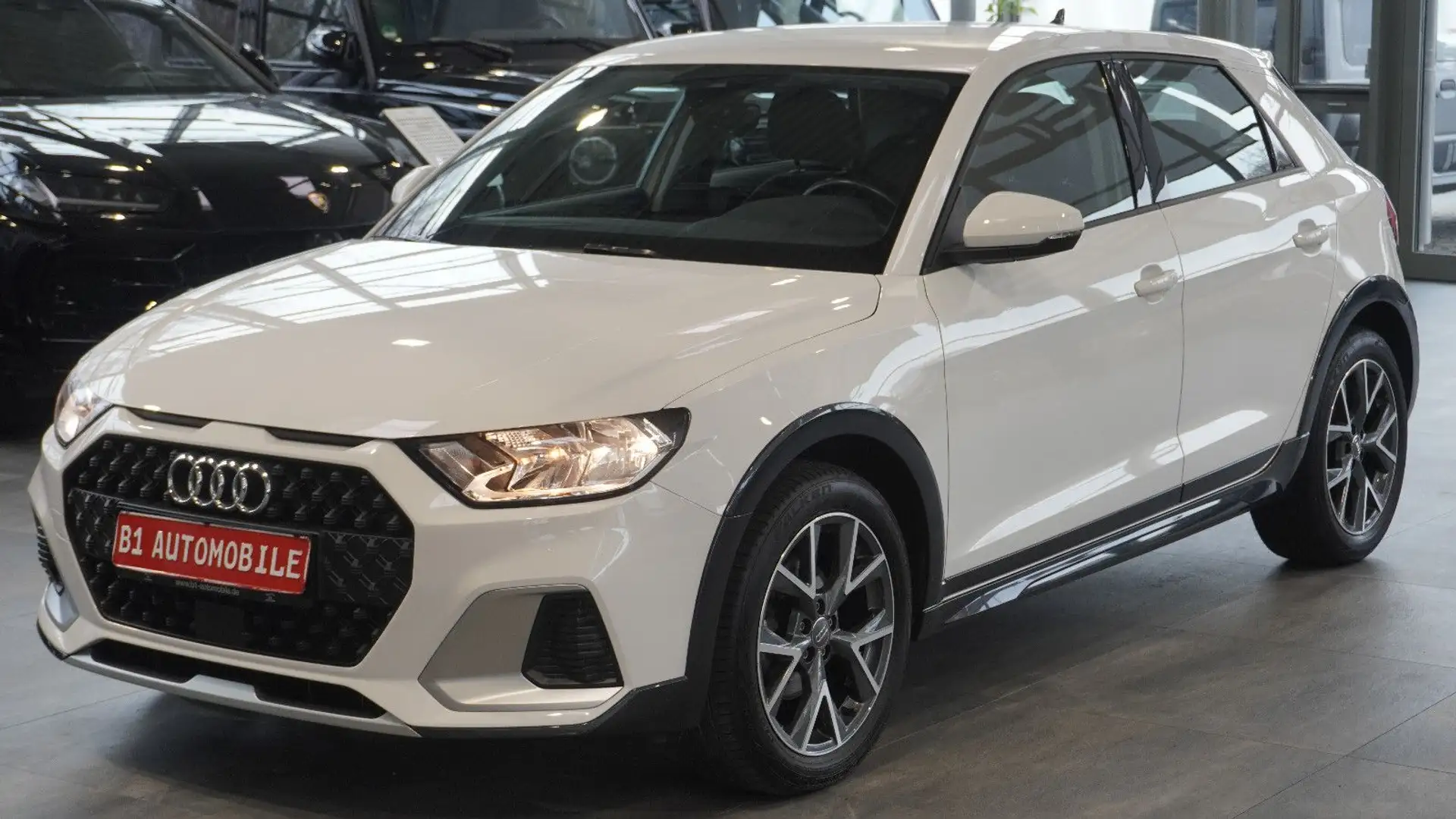 Audi A1 citycarver 30 TFSI basis*APP-CONNECT*VIRTU-PI Weiß - 1