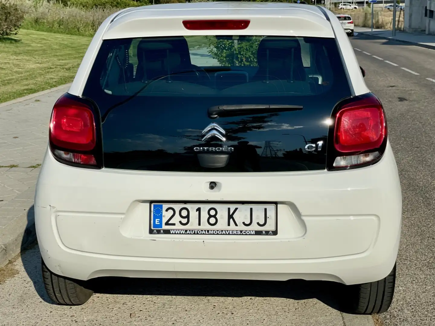 Citroen C1 1.2 PureTech Furio Blanco - 2