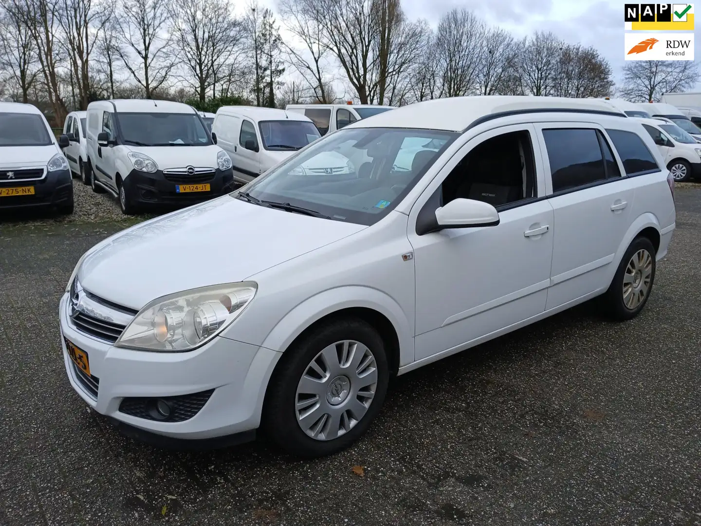 Opel Astra 1.7 CDTi Enjoy airco cruise navi pdc - 1