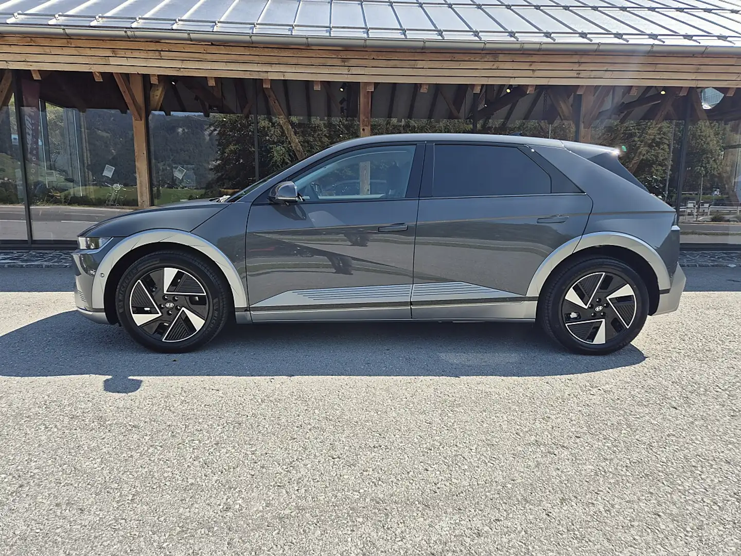 Hyundai IONIQ 5 Ioniq 5 Elektro 84kWh Prestige Line 4WD Aut. Grau - 2