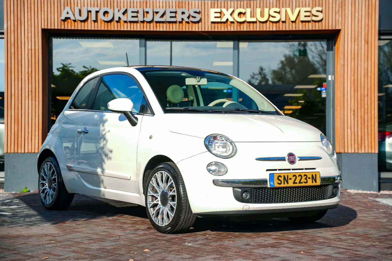 Fiat 500 1.2 Lounge Panoramadak Climate Control Weiß - 1