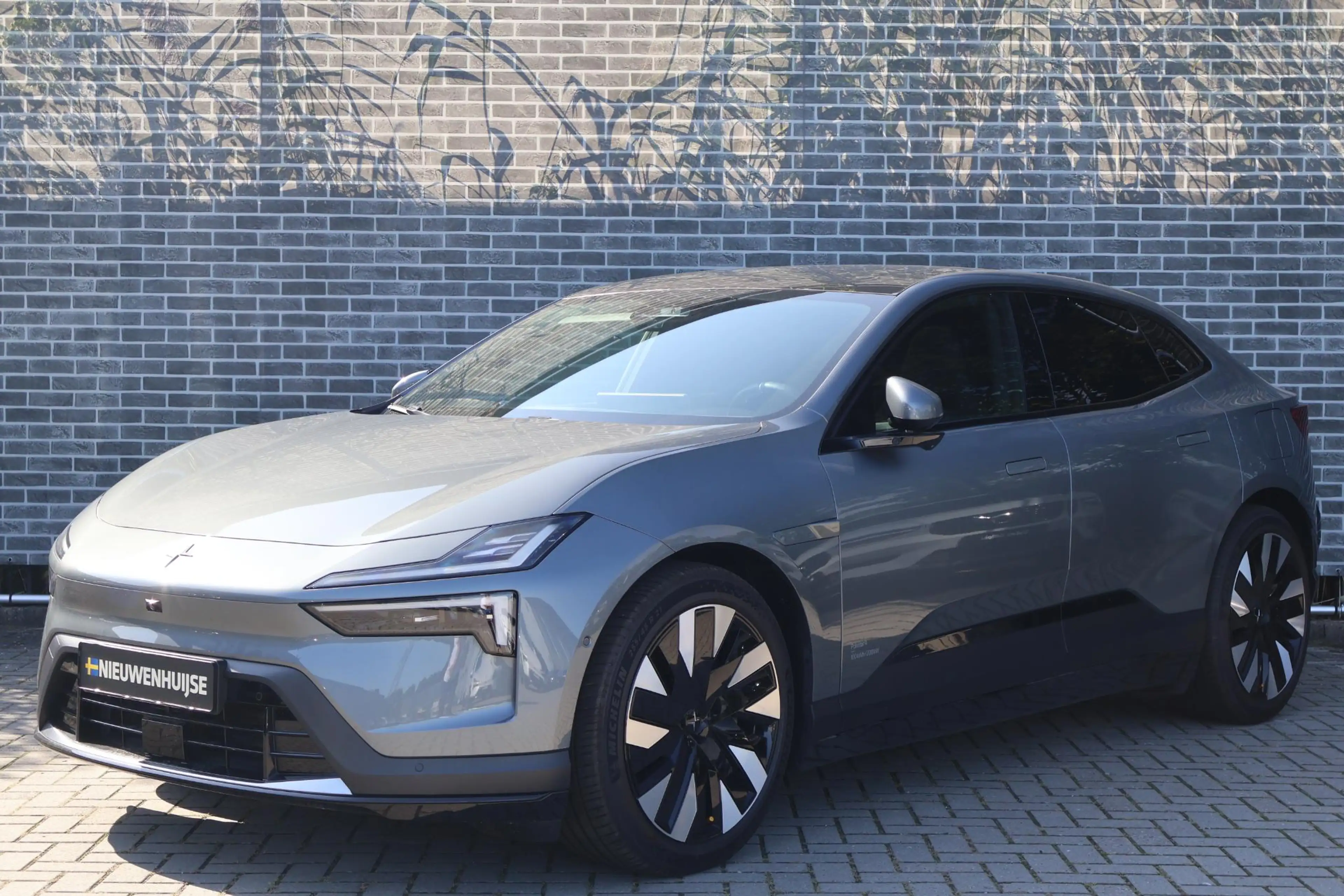Polestar 4 Long Range Single Motor 100 kWh Prime | Plus | Pil