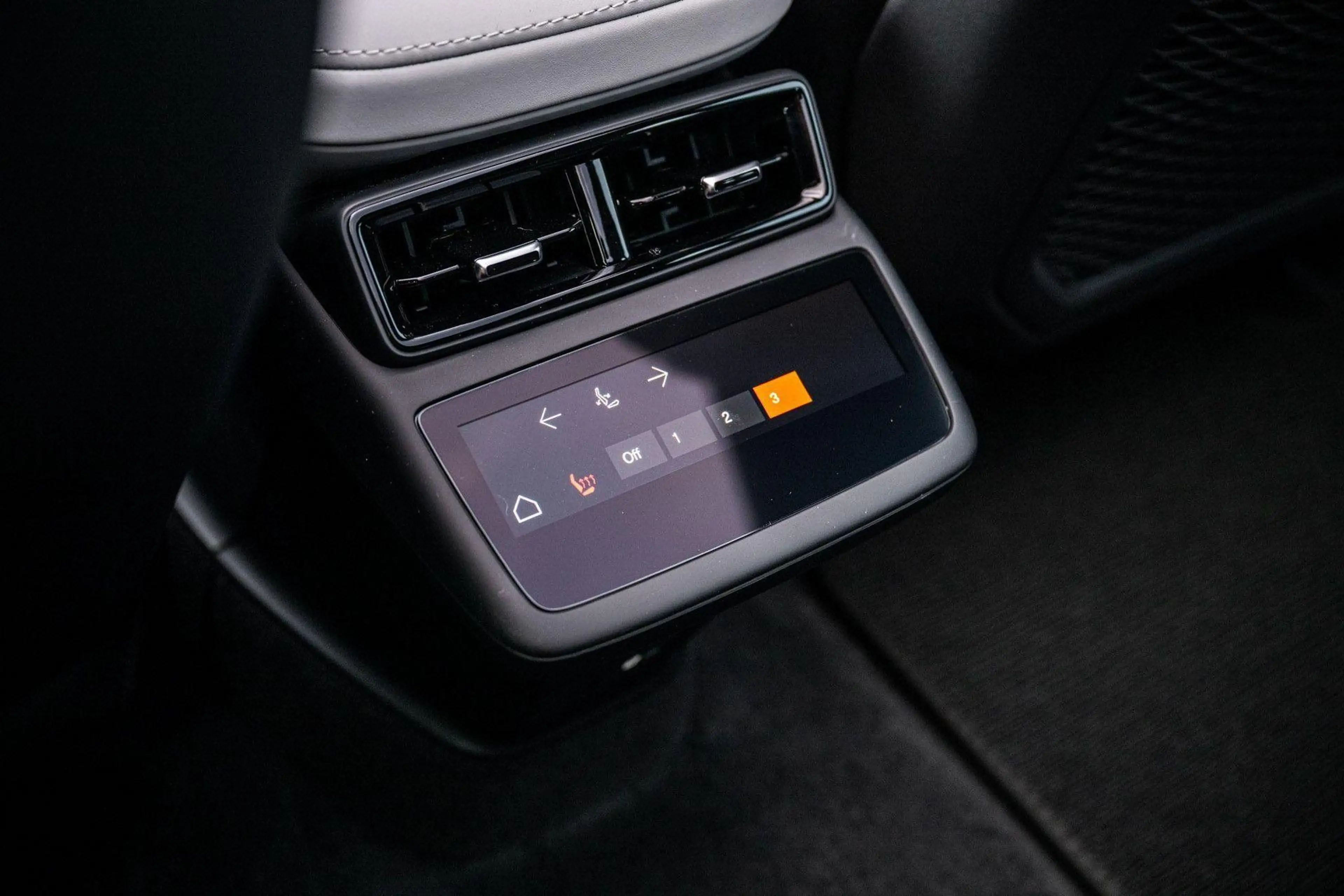 Polestar 4 Long Range Single Motor 100 kWh Prime | Plus | Pil — photo 11