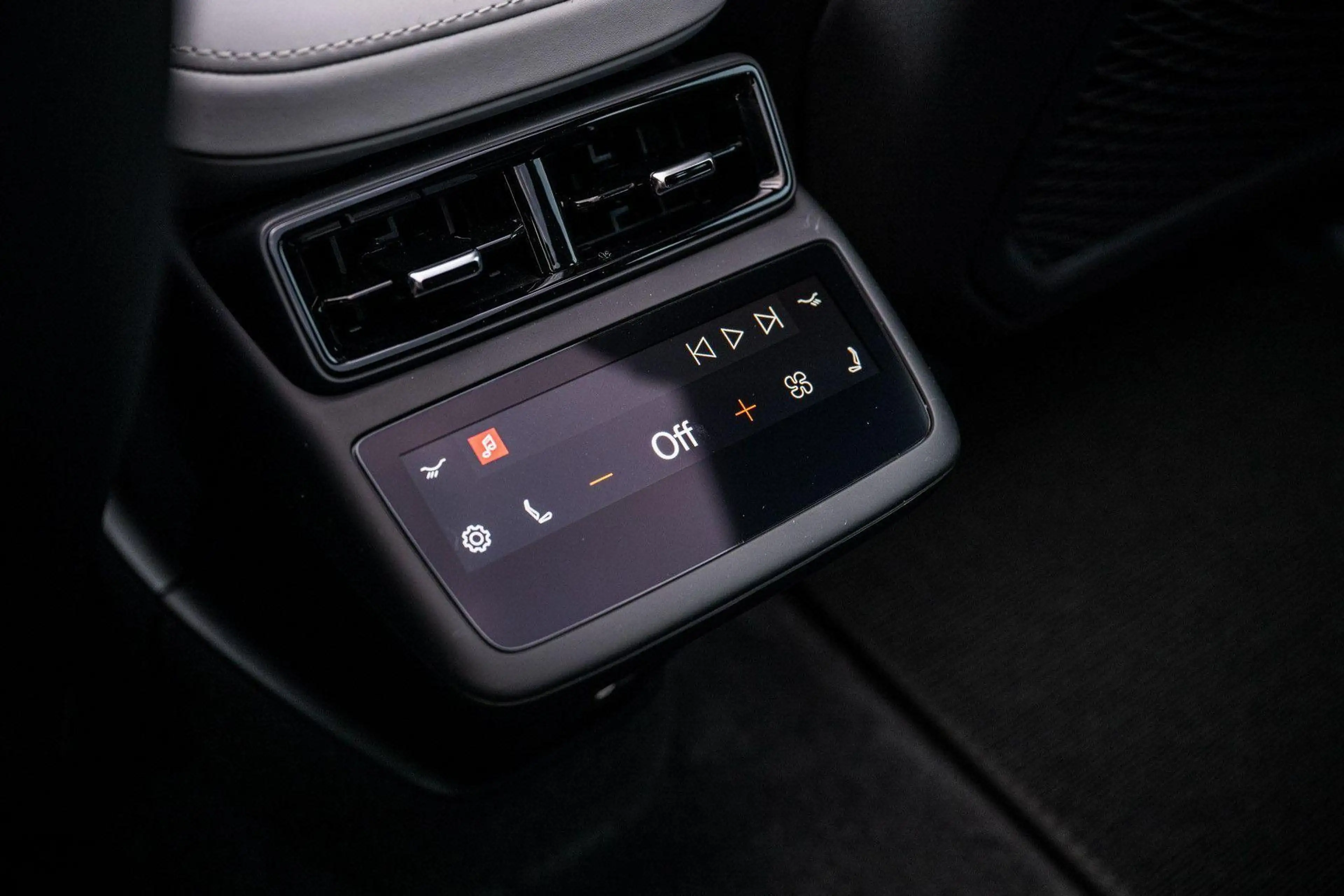 Polestar 4 Long Range Single Motor 100 kWh Prime | Plus | Pil — photo 12