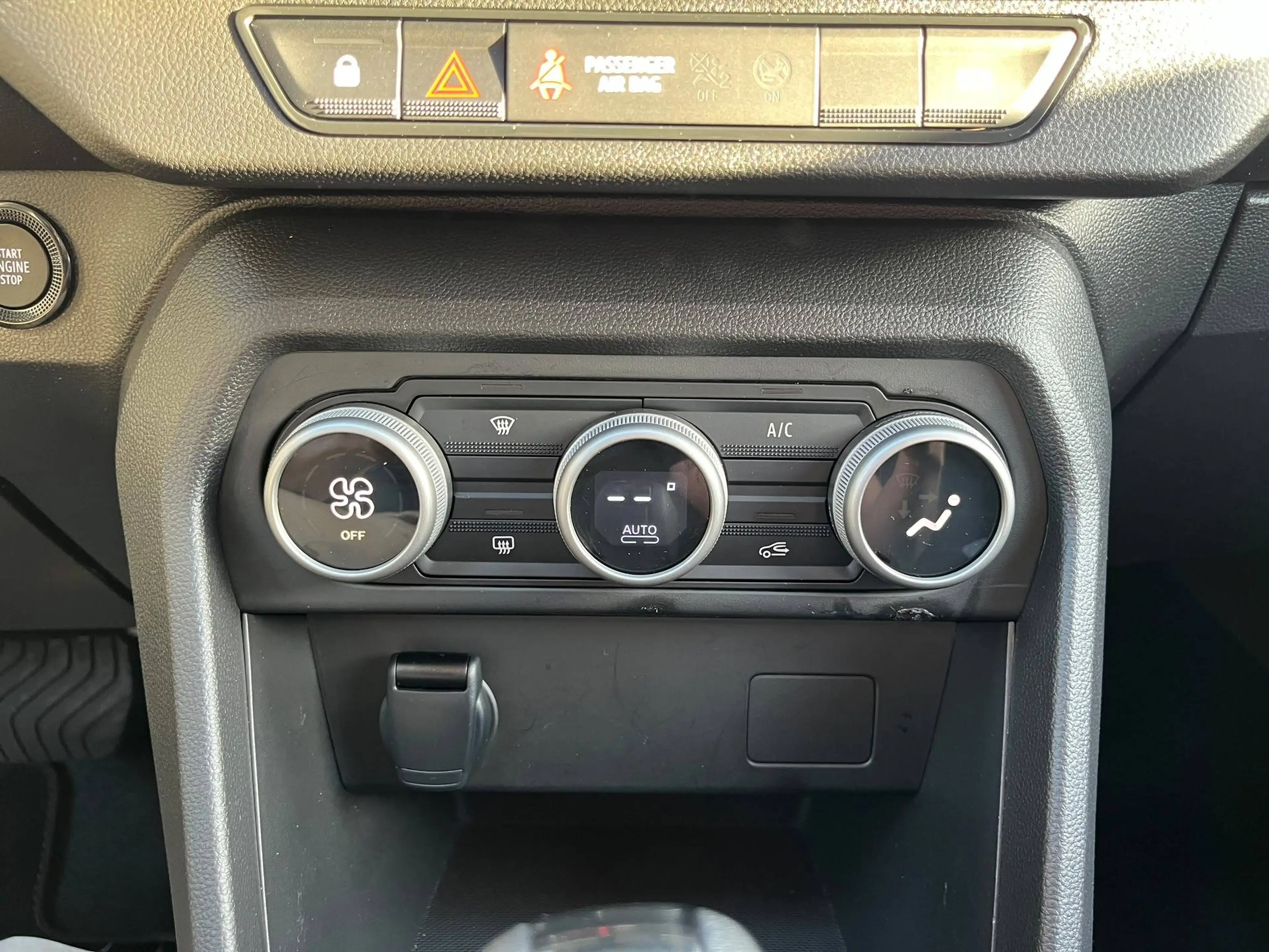 Dacia Jogger Jogger Hybrid 1.6 HEV Extreme — photo 14