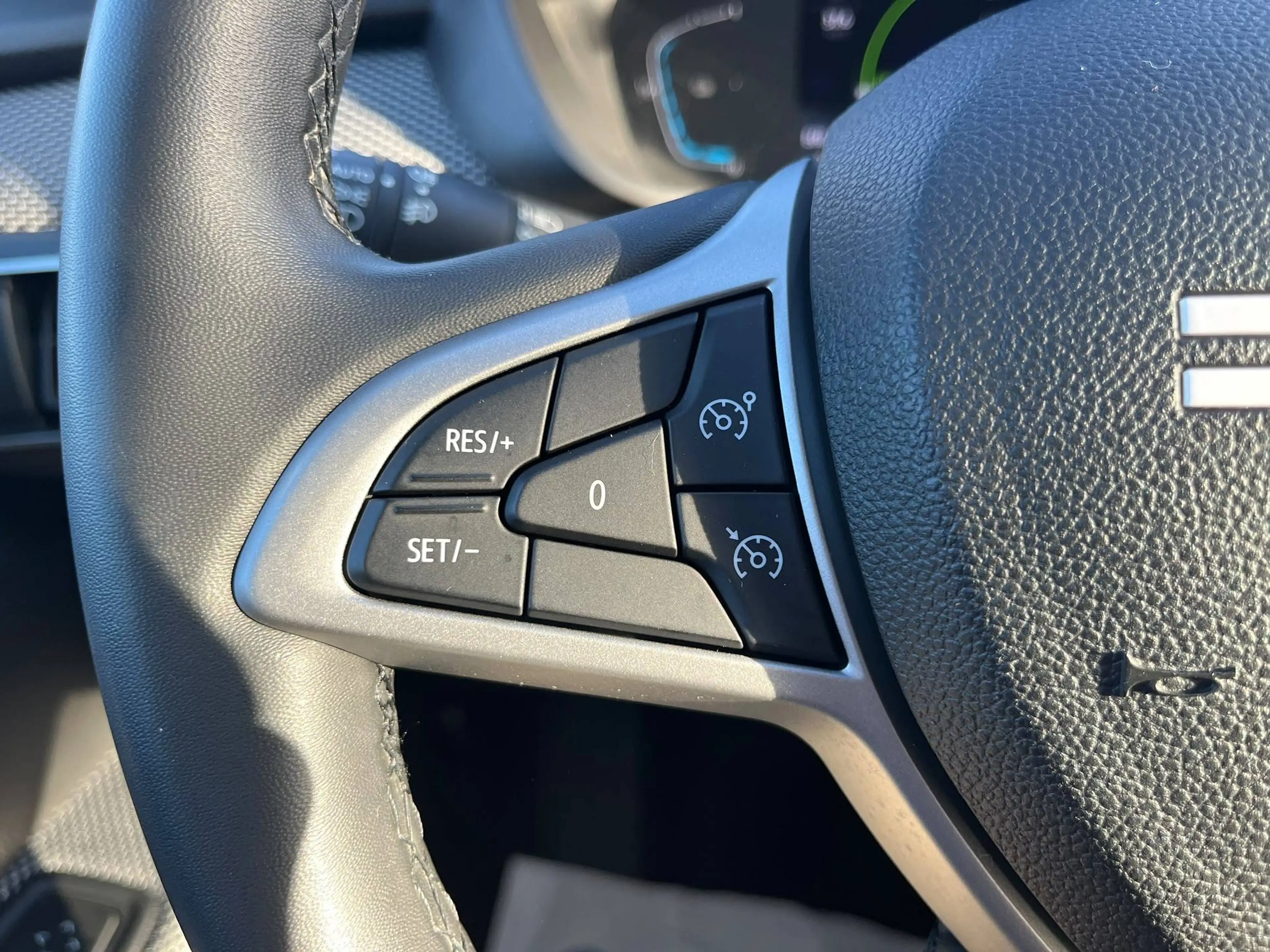 Dacia Jogger Jogger Hybrid 1.6 HEV Extreme — photo 10