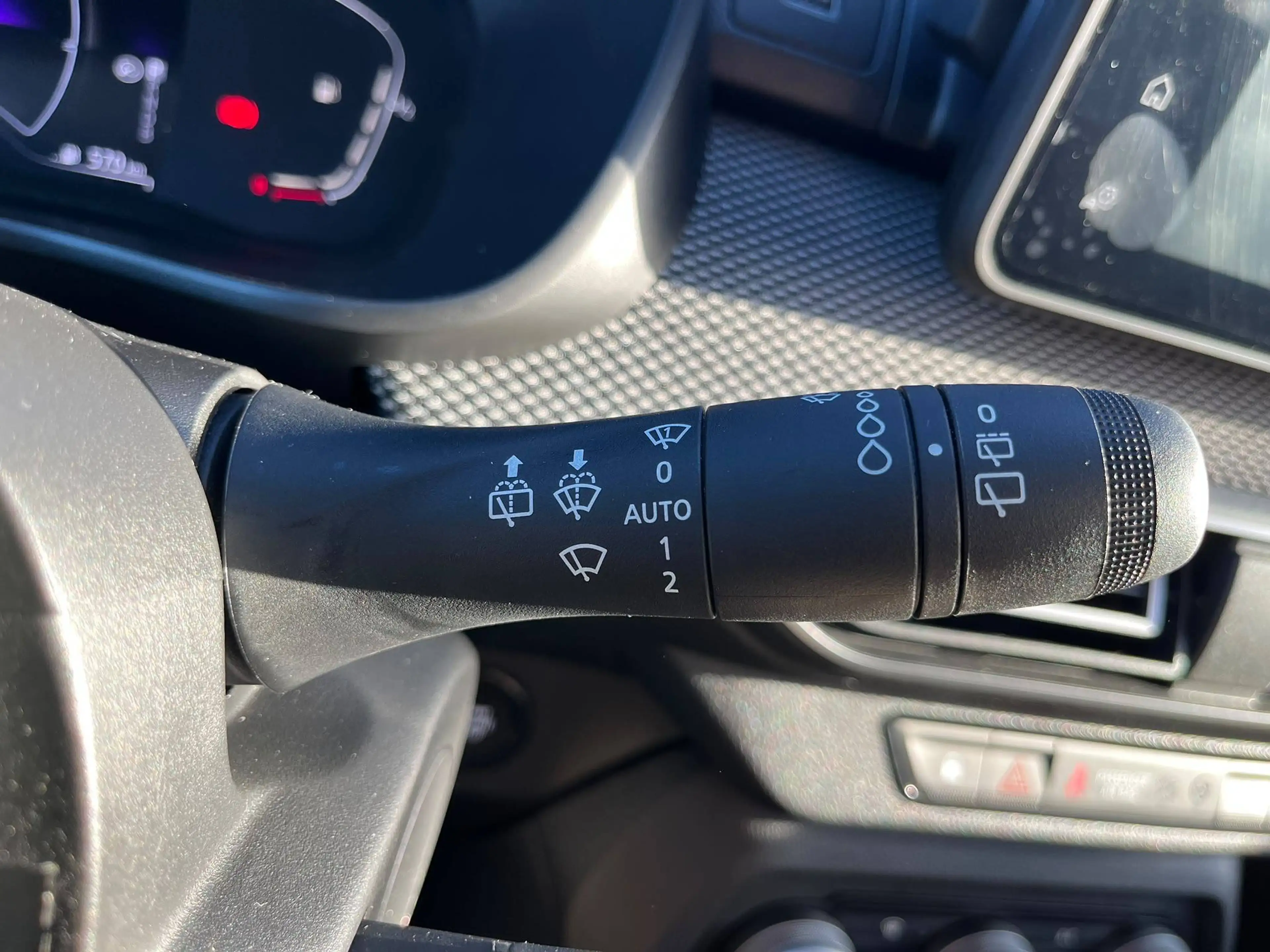 Dacia Jogger Jogger Hybrid 1.6 HEV Extreme — photo 9