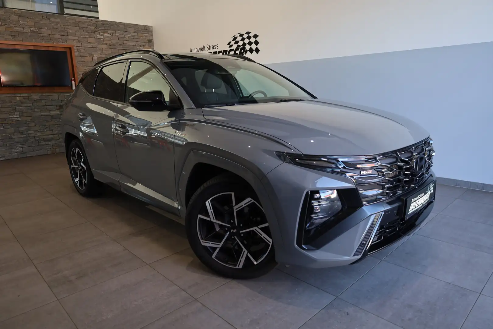 Hyundai TUCSON 1.6 T-GDI N-Line 4WD Grau - 1