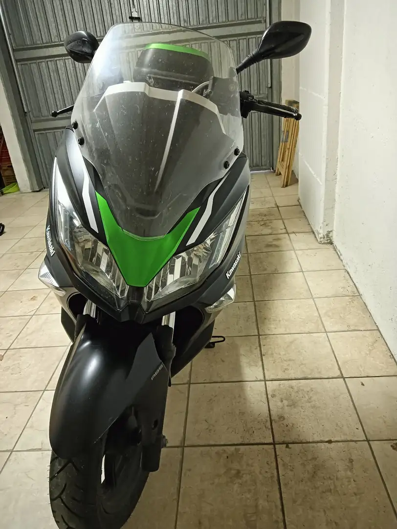 Kawasaki J300 Zöld - 1