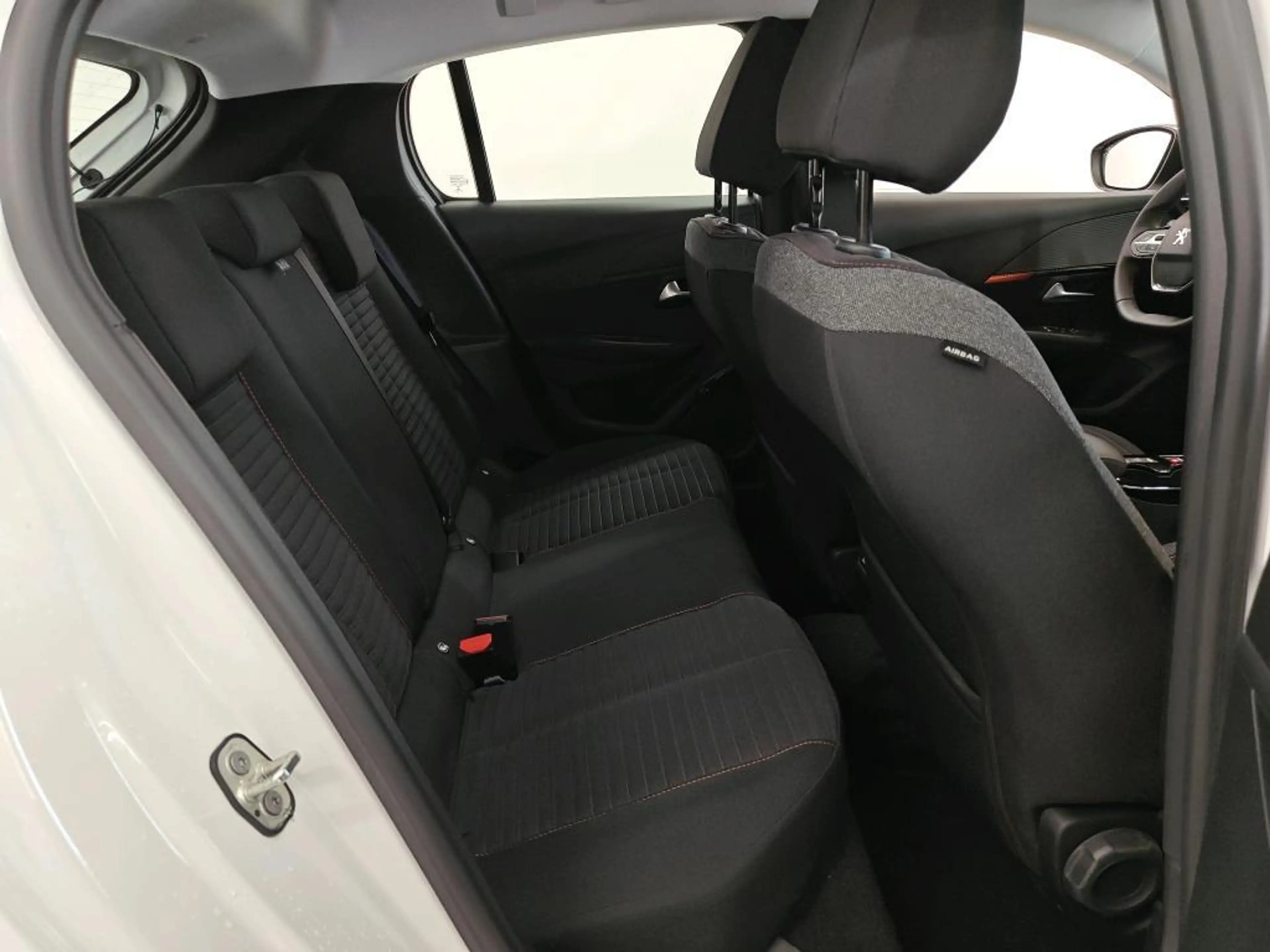 Peugeot e-208 EV ACTIVE 50kWh (100% SOH) I AUTOMAAT I CLIMATE CO — photo 6