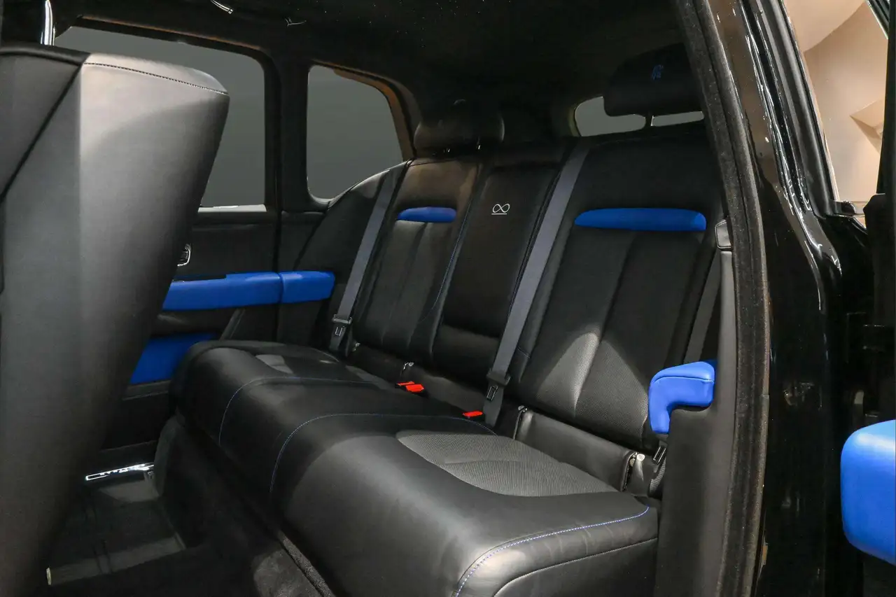 Rolls-Royce Cullinan снимка Rolls-Royce Cullinan