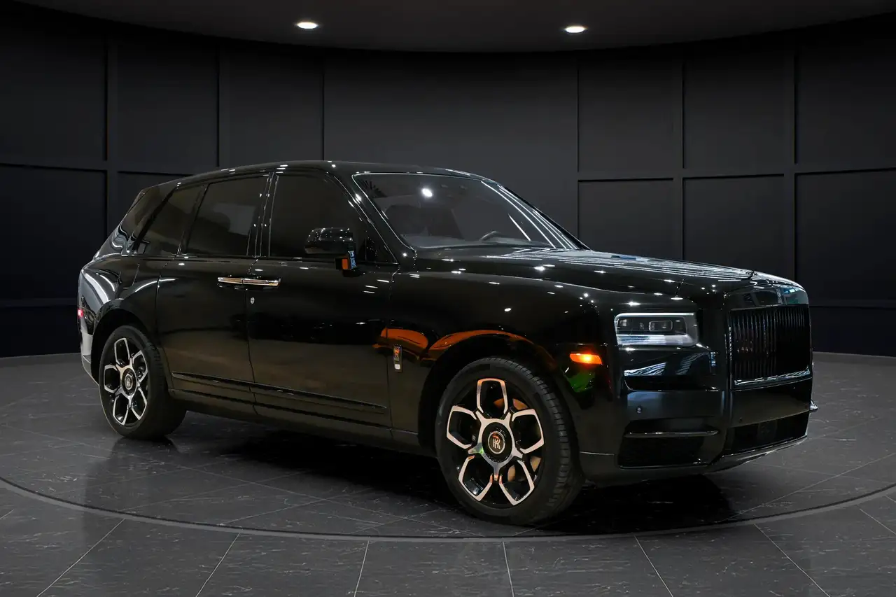 Rolls-Royce Cullinan снимка Rolls-Royce Cullinan