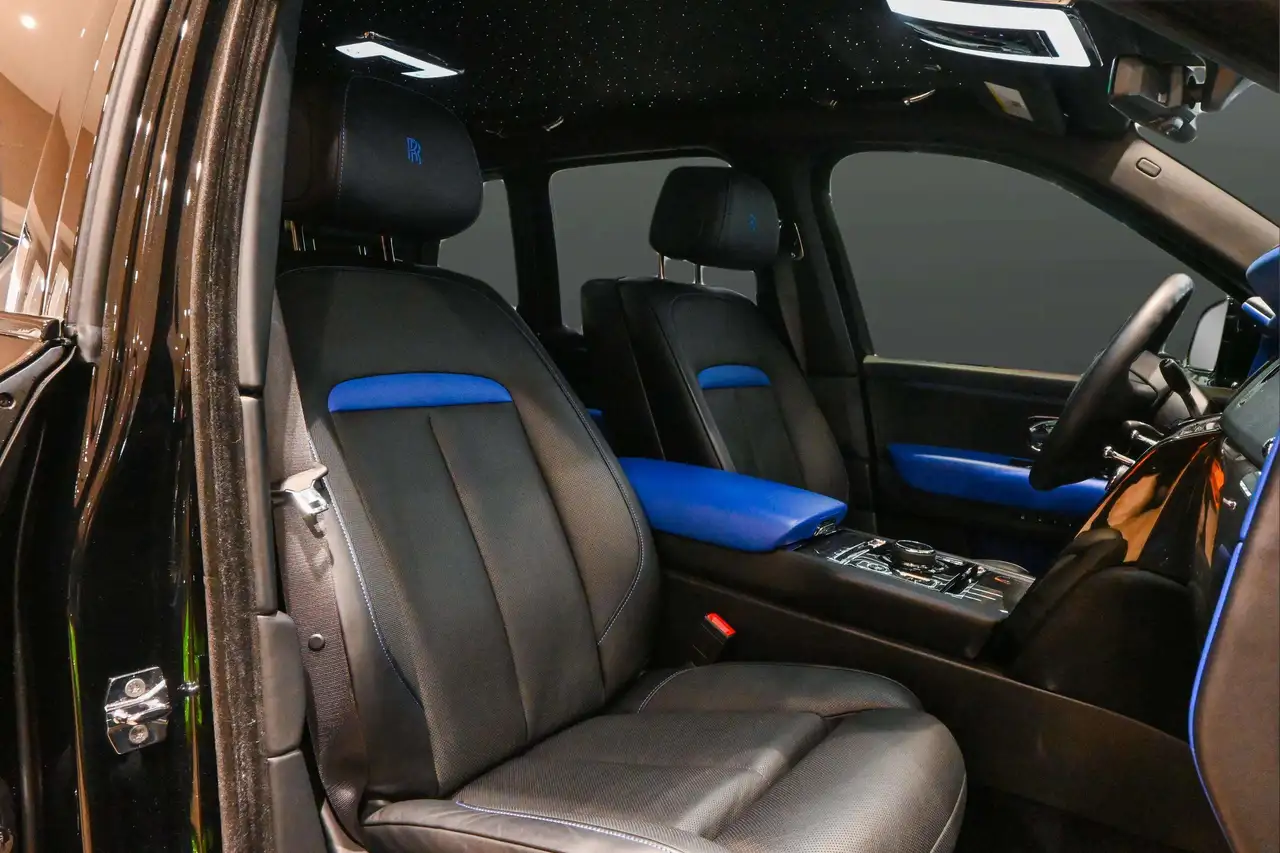 Rolls-Royce Cullinan снимка Rolls-Royce Cullinan