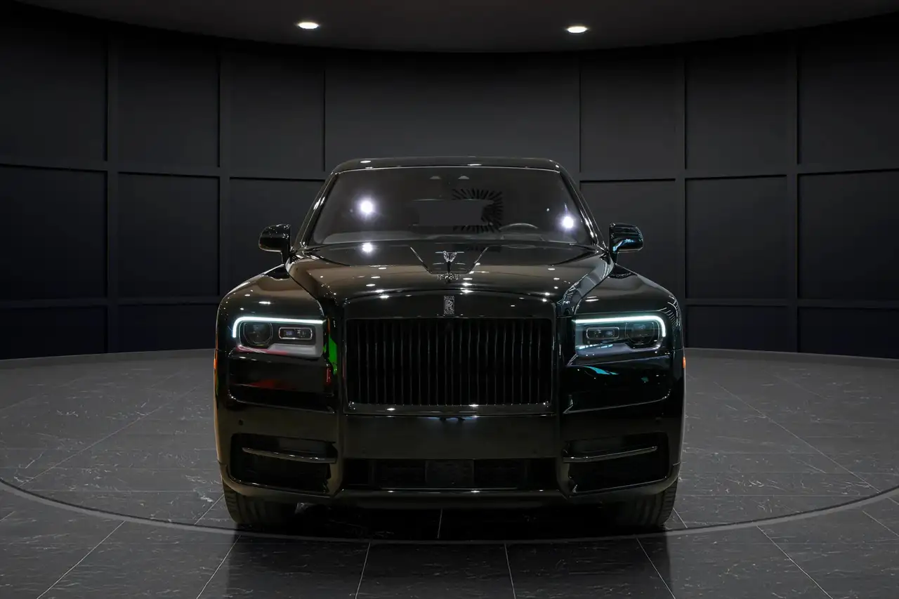 Rolls-Royce Cullinan снимка Rolls-Royce Cullinan