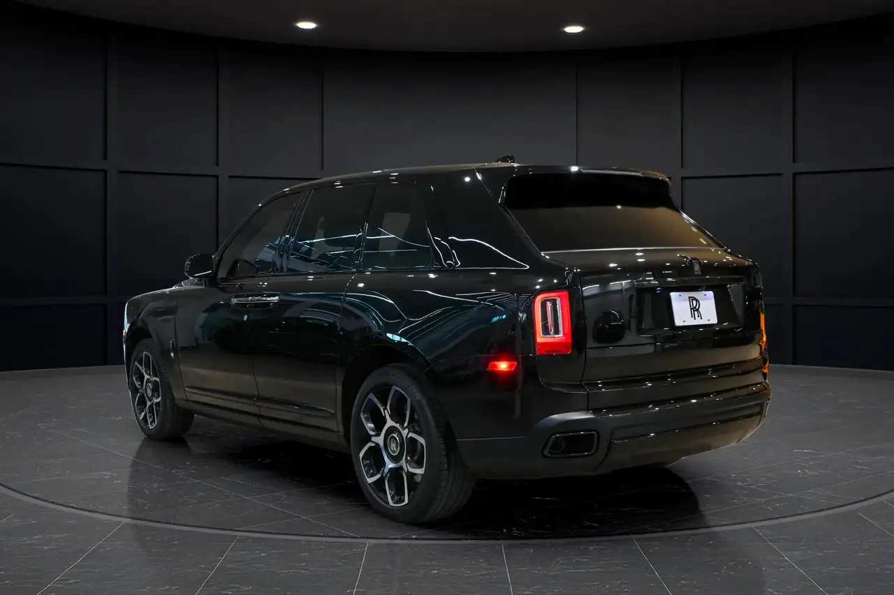 Rolls-Royce Cullinan снимка Rolls-Royce Cullinan