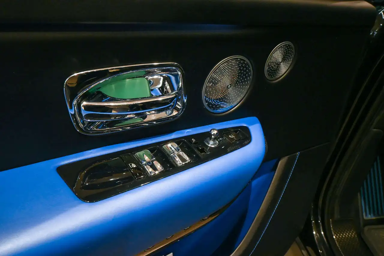 Rolls-Royce Cullinan снимка Rolls-Royce Cullinan
