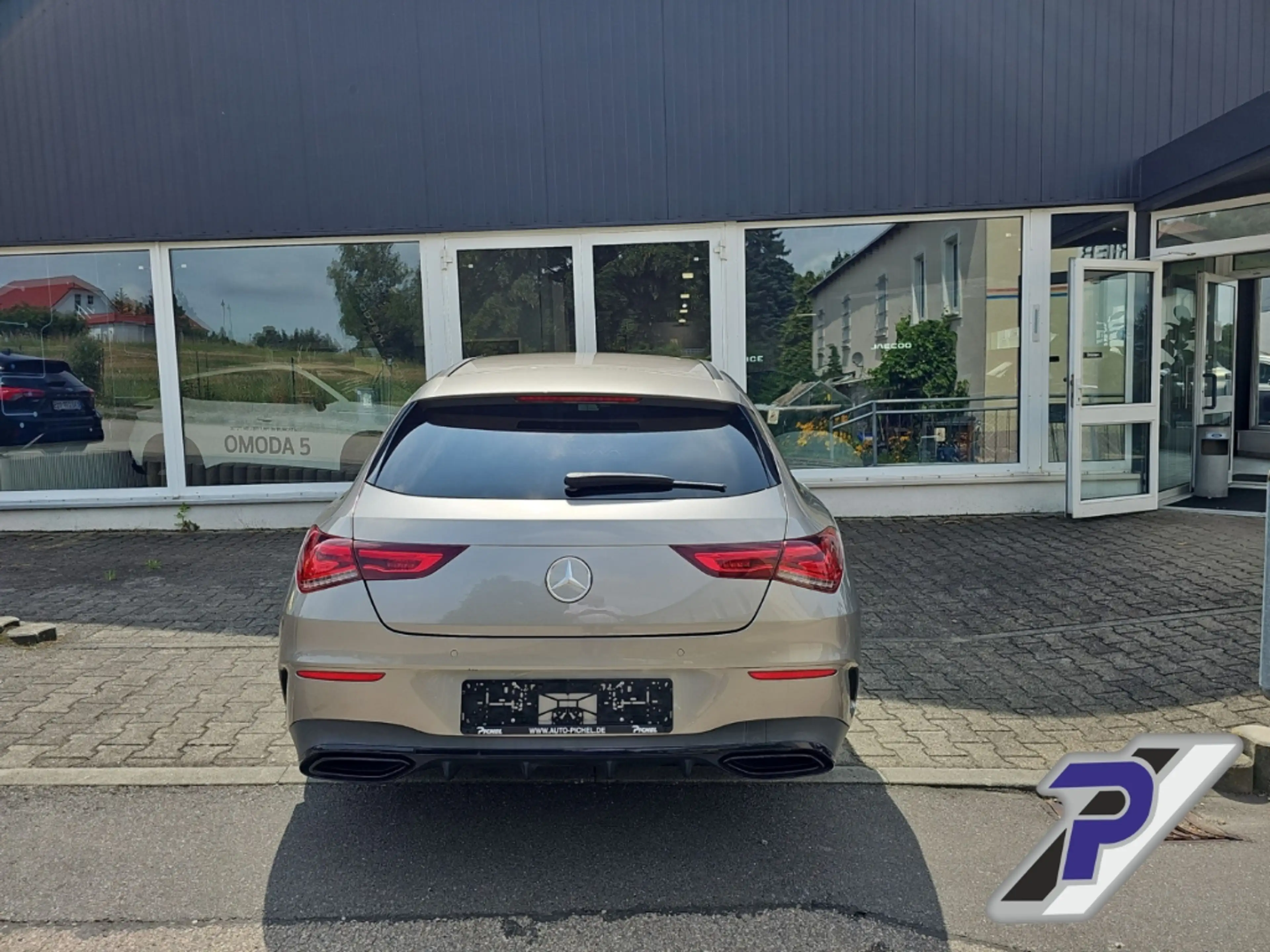 Mercedes-Benz CL Shooting Brake C-Klasse e Edition 2020 BURMESTER+T — photo 3