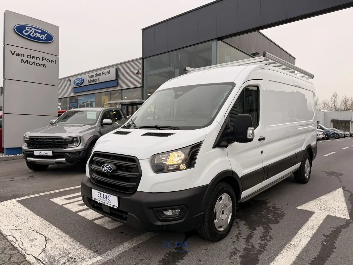 Ford Transit 350L L3H2 TD Trend FWD Blanc - 1