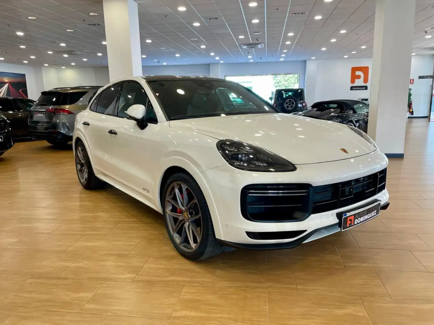 Porsche Cayenne Coupé GTS Blanco - 2