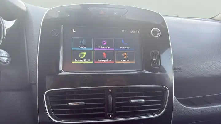 Renault Clio 2018, foto 16