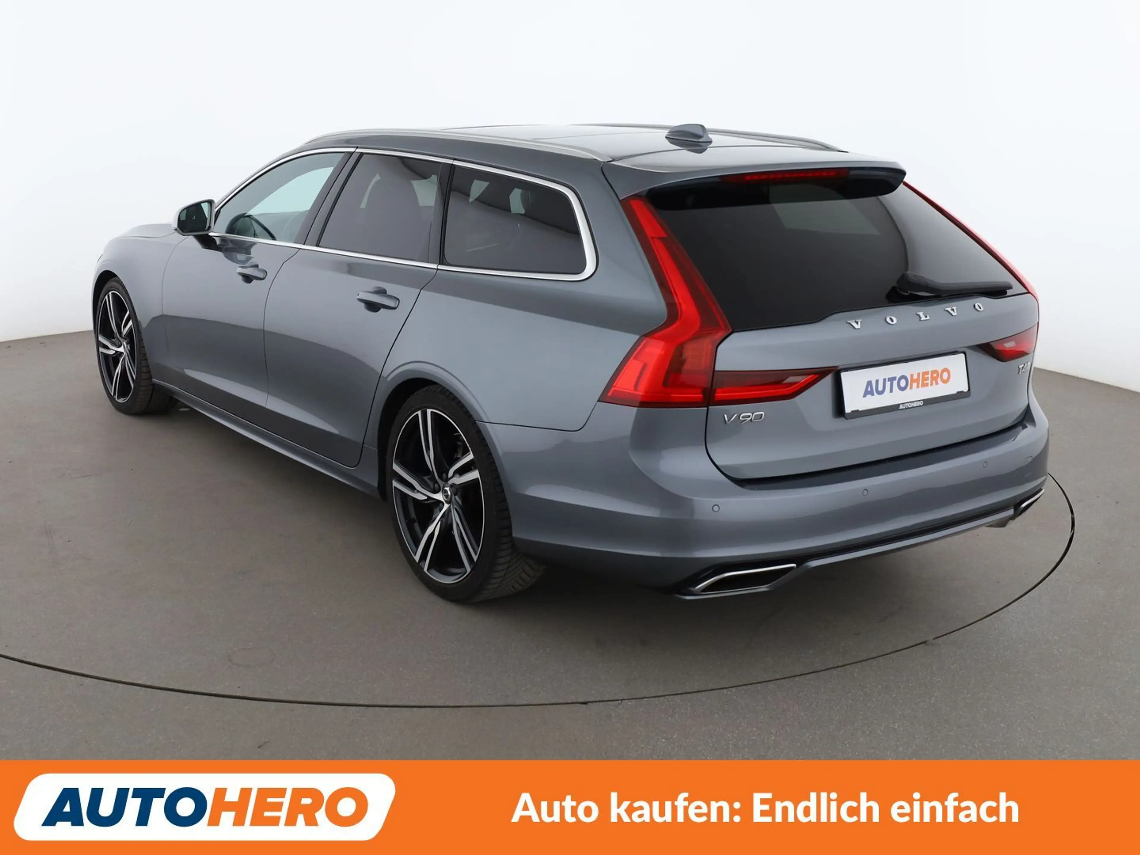 Volvo V90 2.0 T4 R-Design Aut.*NAVI*TEMPO*CAM*PDC*ALU* — photo 4