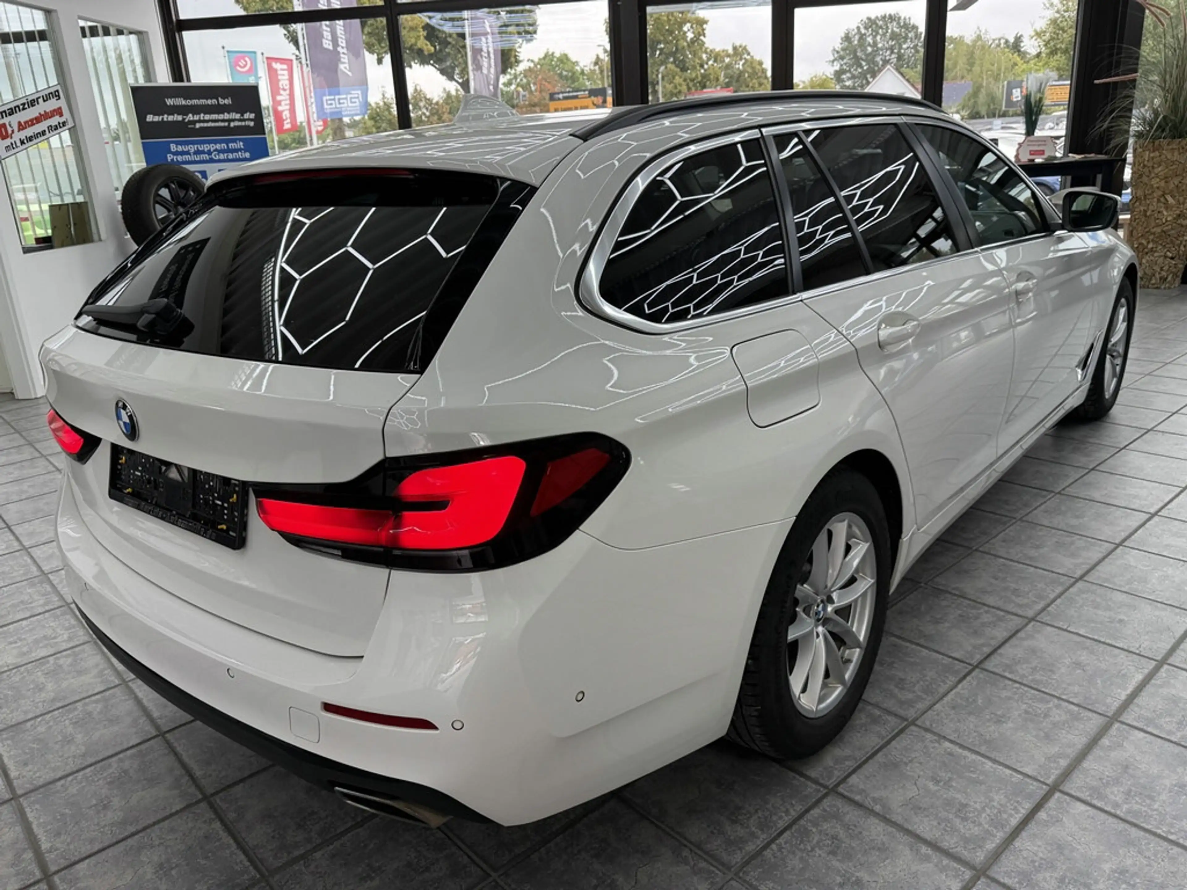 BMW 520 dA Touring, LED, Leder, HUD, ACC, Kamera — photo 10