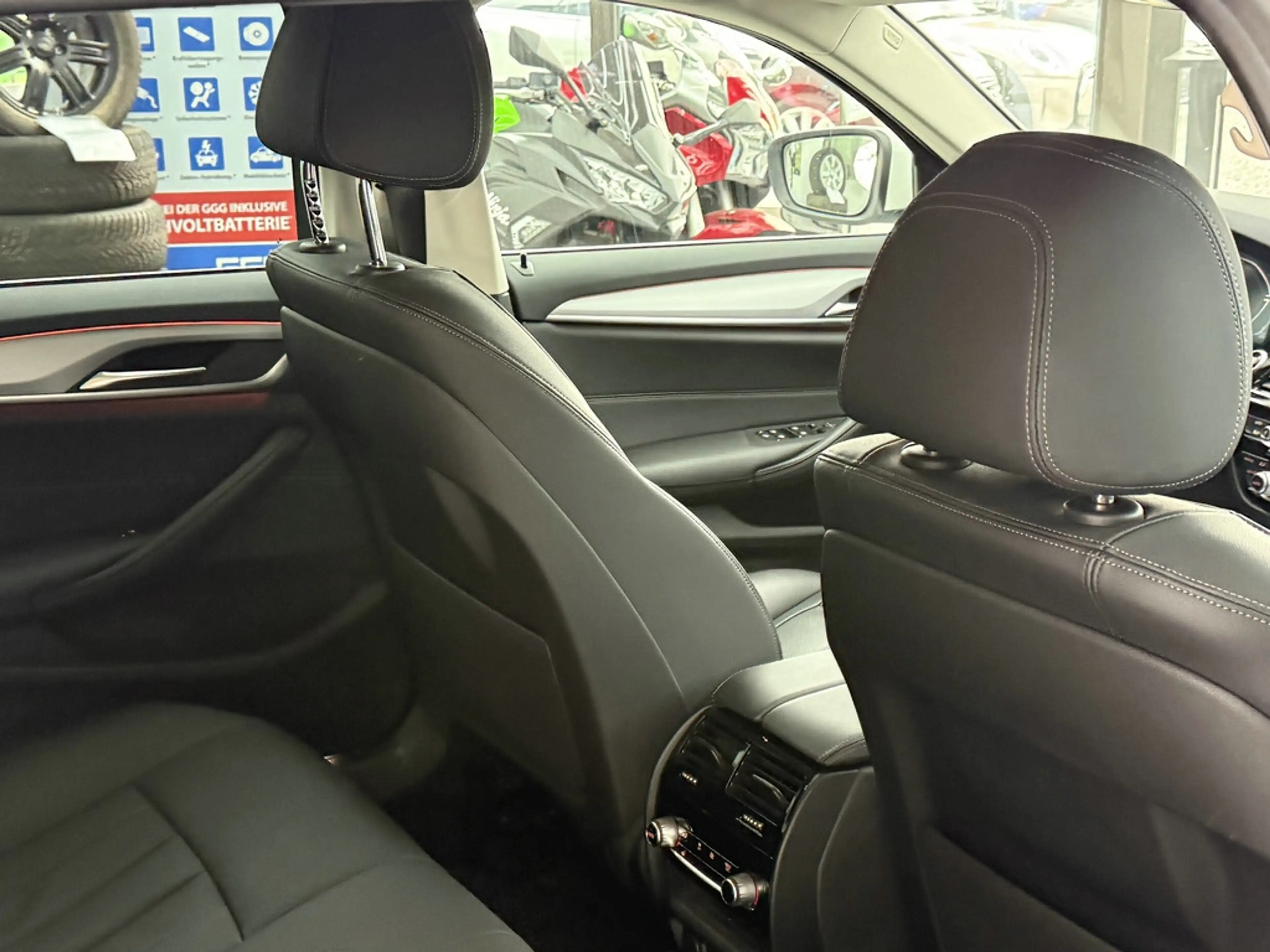 BMW 520 dA Touring, LED, Leder, HUD, ACC, Kamera — photo 15