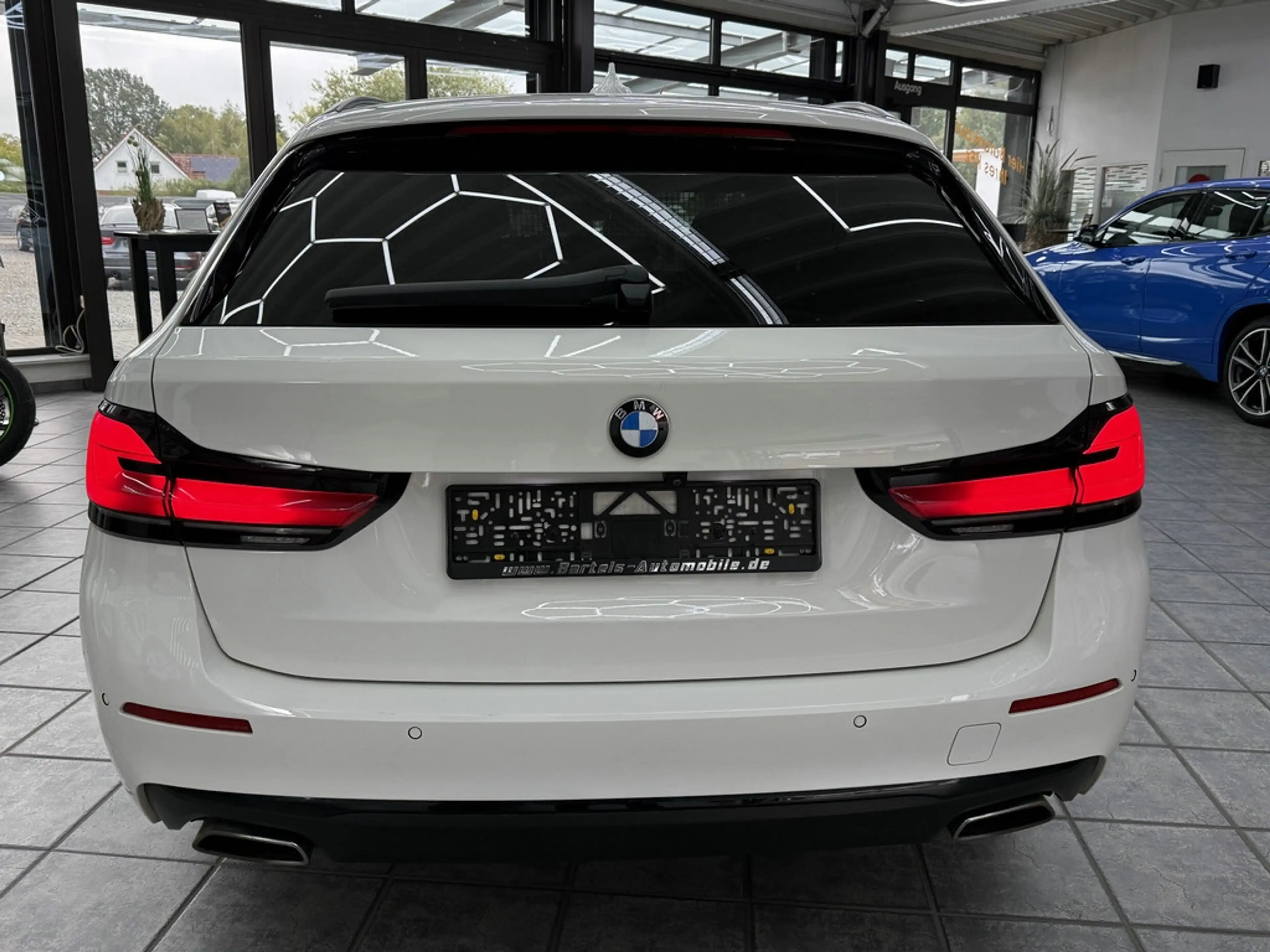 BMW 520 dA Touring, LED, Leder, HUD, ACC, Kamera — photo 7