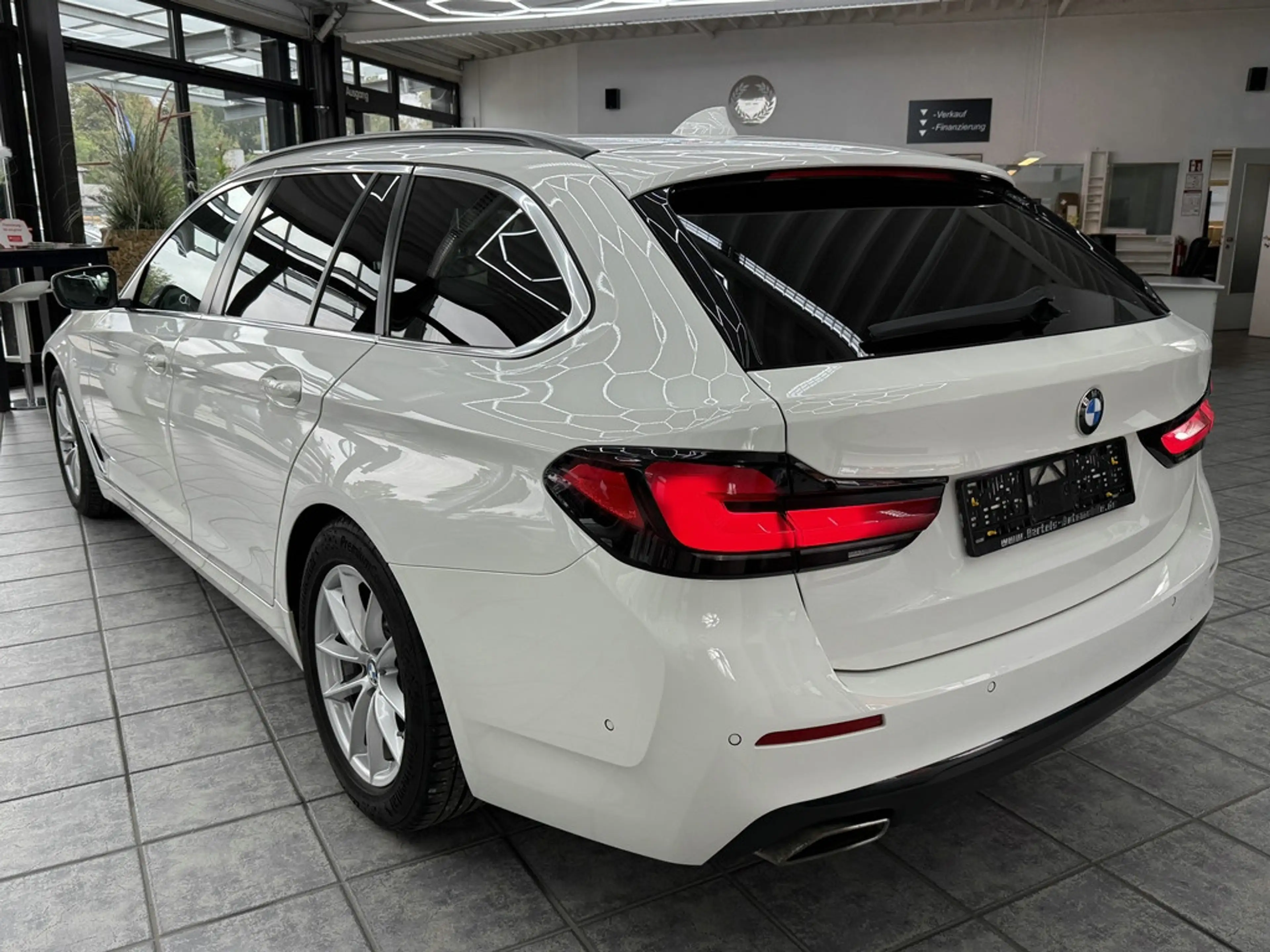 BMW 520 dA Touring, LED, Leder, HUD, ACC, Kamera — photo 6