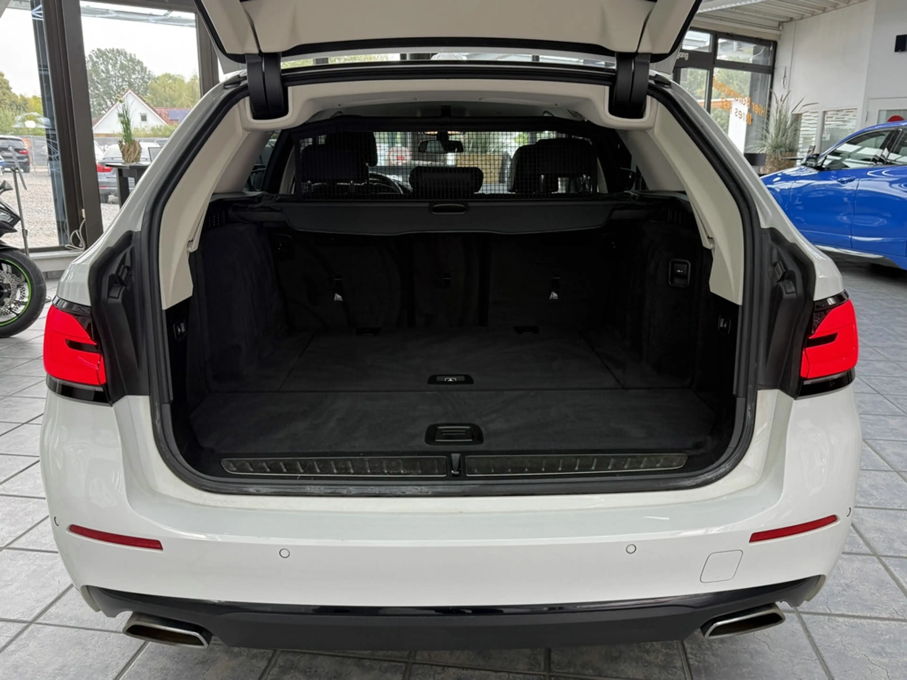 BMW 520 dA Touring, LED, Leder, HUD, ACC, Kamera — photo 8