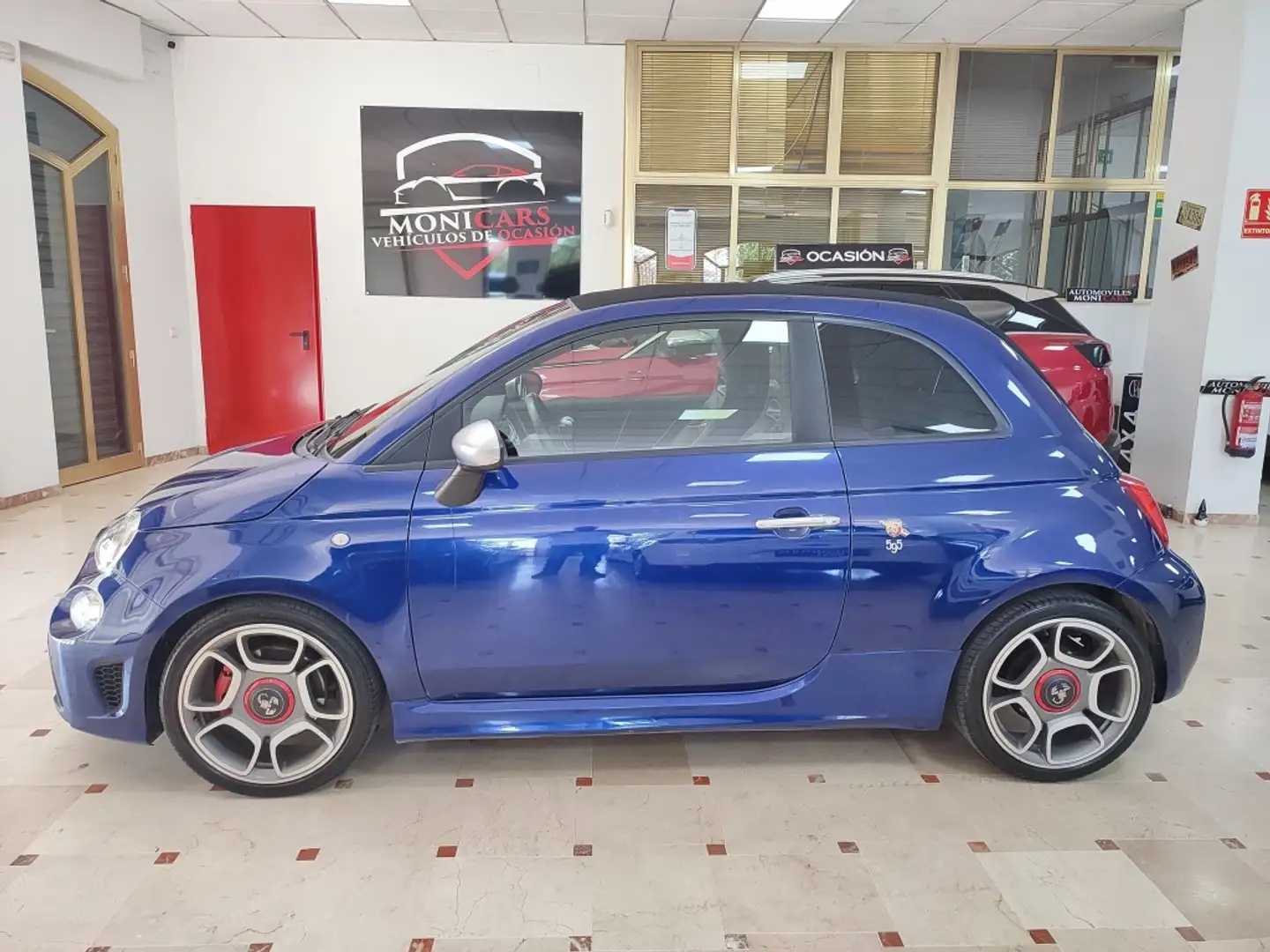 Abarth 595C 1.4T JET SCORPIONE ORO AUT. 121KW Blau - 2