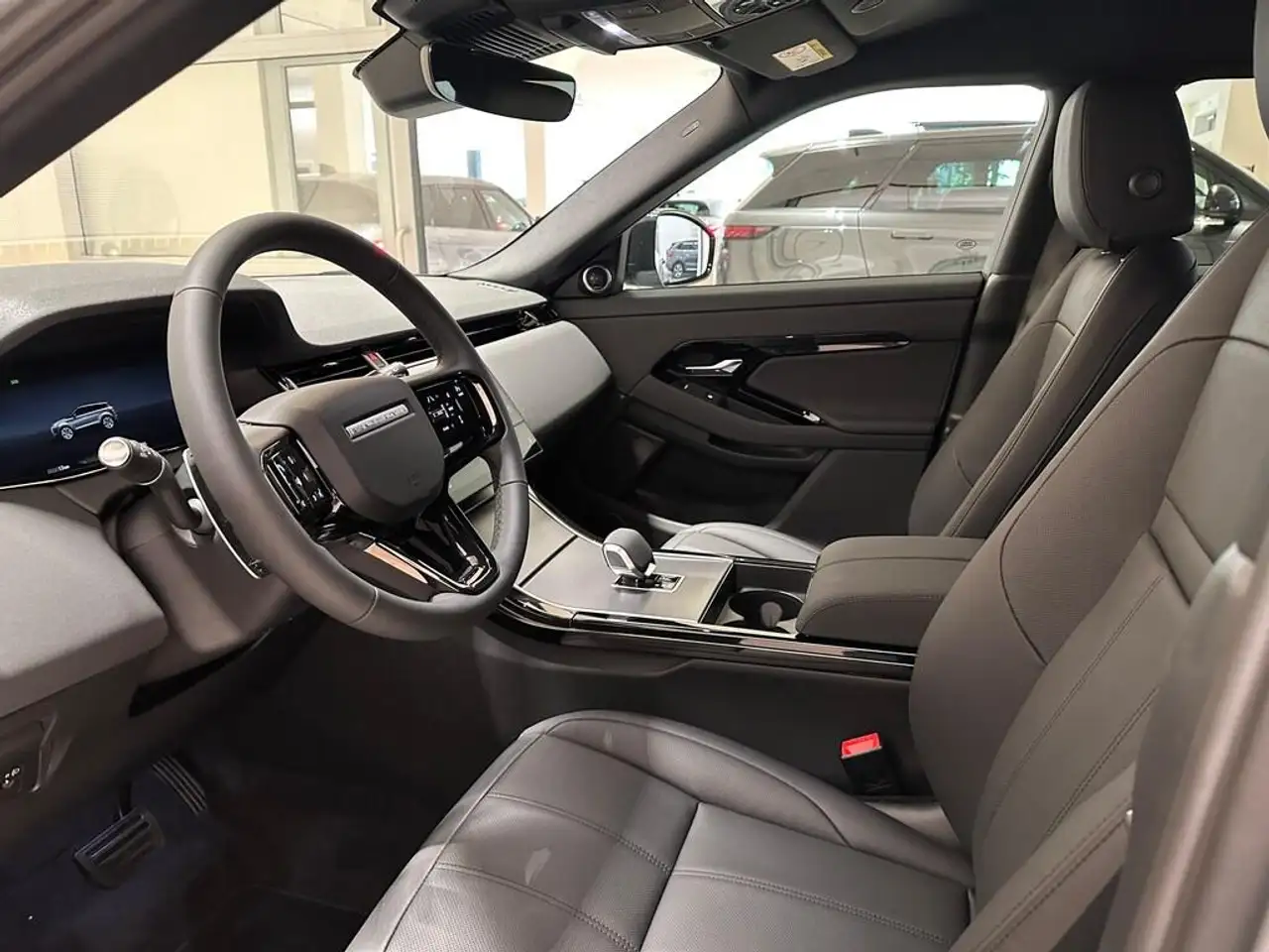 Land Rover Range Rover Evoque 2026 — фото 11