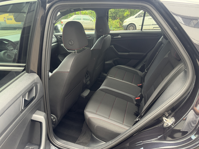 Volkswagen T-Roc R-Line LED VirtualCockpit Kamera Ambiente — photo 14
