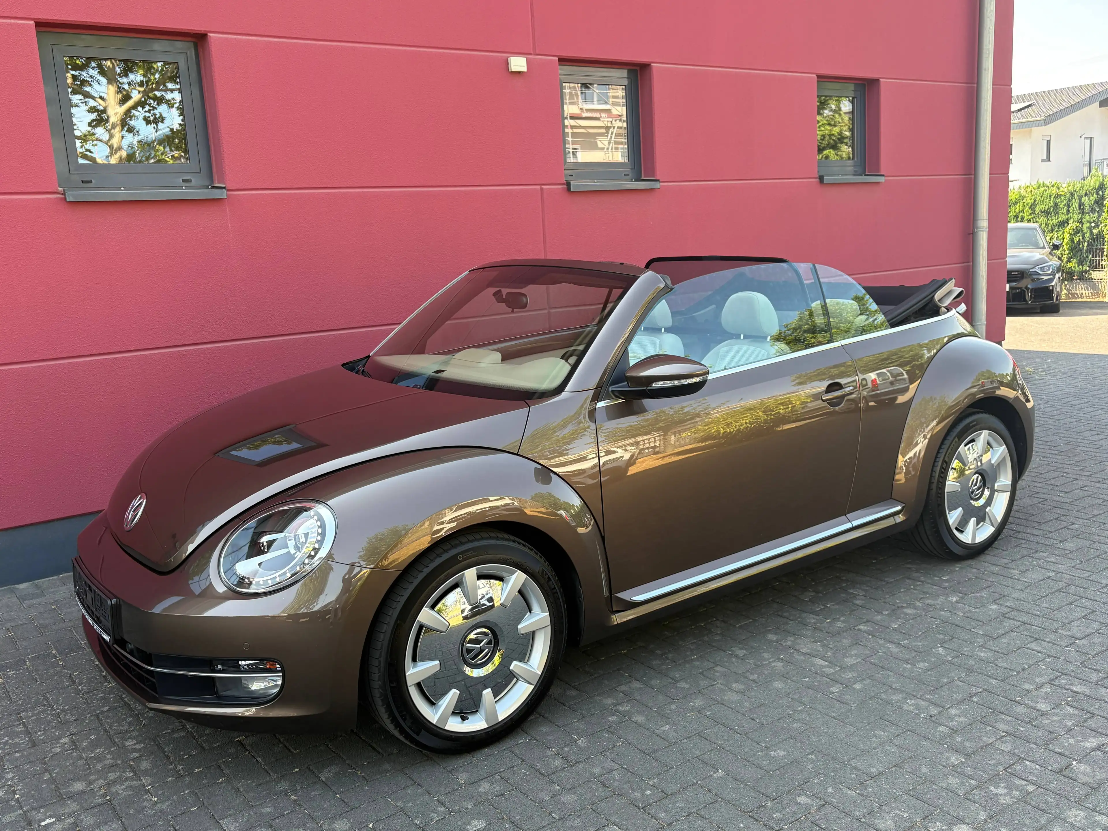 Volkswagen Beetle CABRIO 1.2 TSI BMT EDITION DESIGN 105PS TOFFEEBRAUN ALU18" GARANTIE