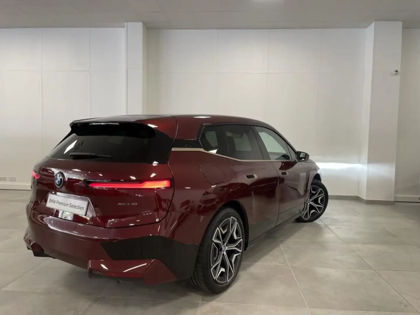 BMW iX xDrive40 326ch Rouge - 2