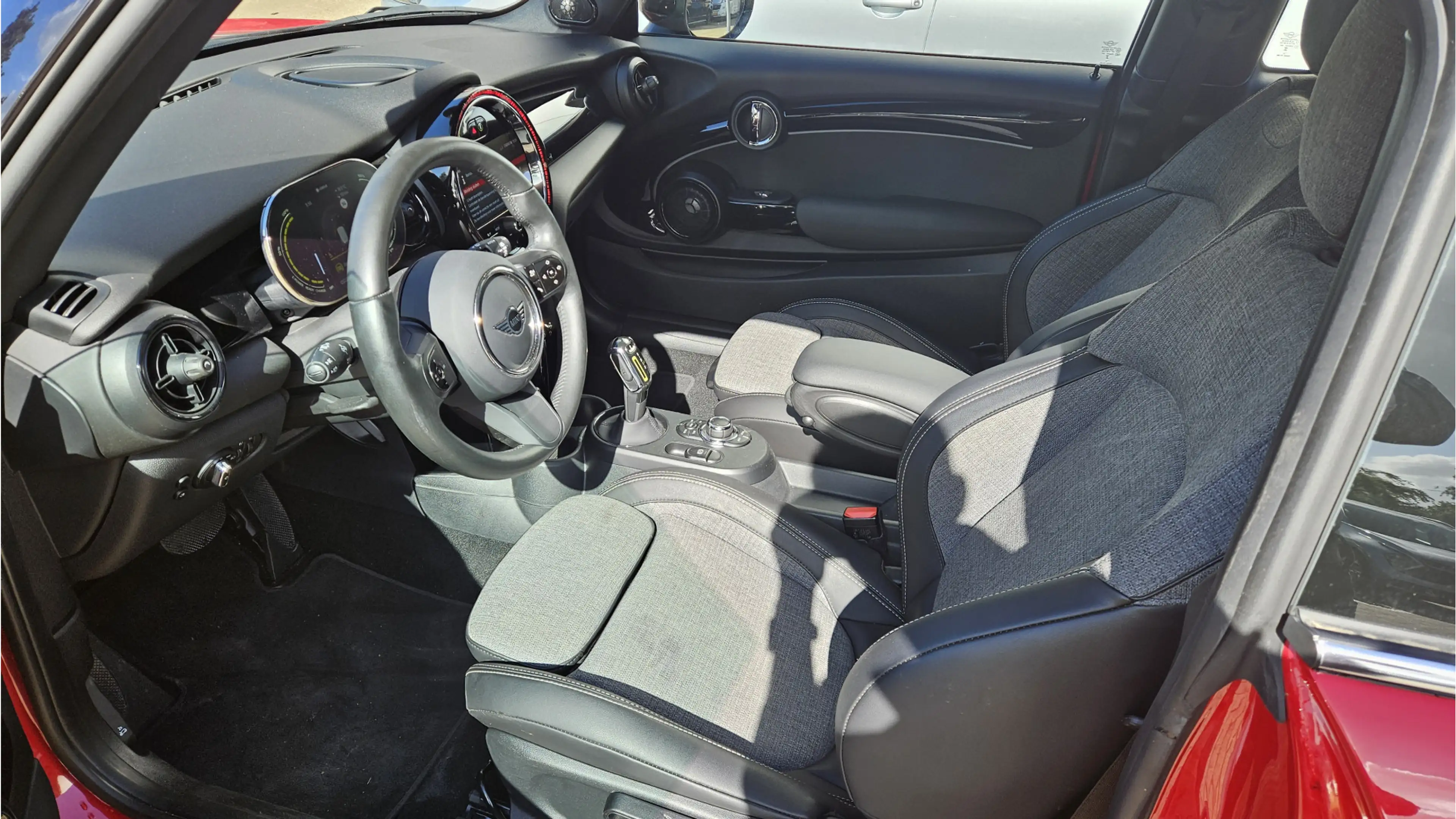 MINI Cooper SE Electric Chilli Red Edition 33 kWh Panoramadak — photo 9
