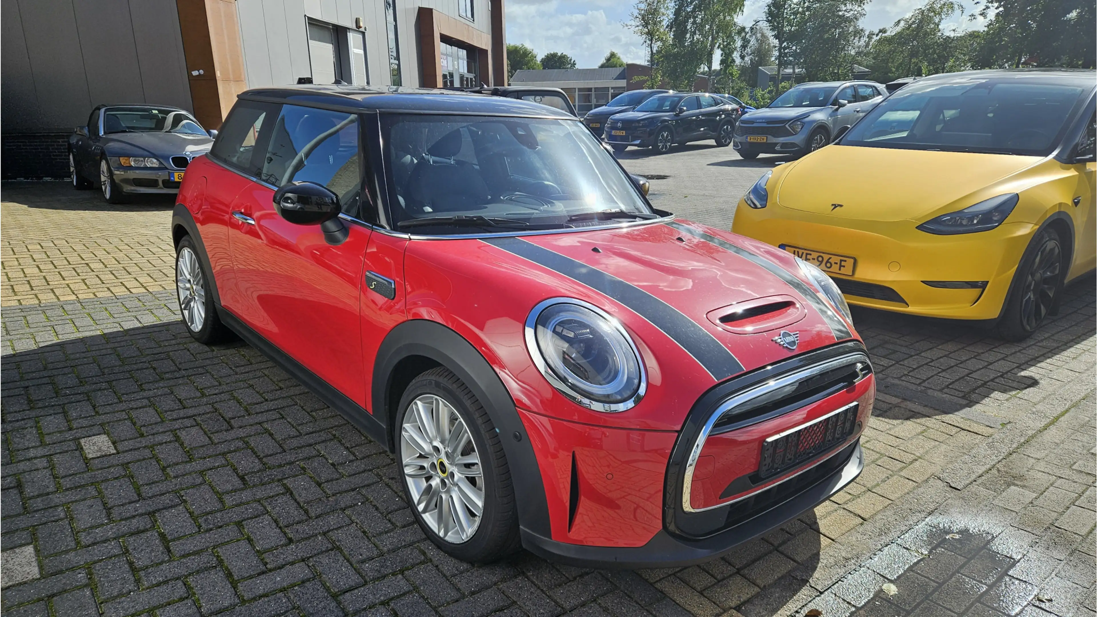 MINI Cooper SE Electric Chilli Red Edition 33 kWh Panoramadak — photo 3