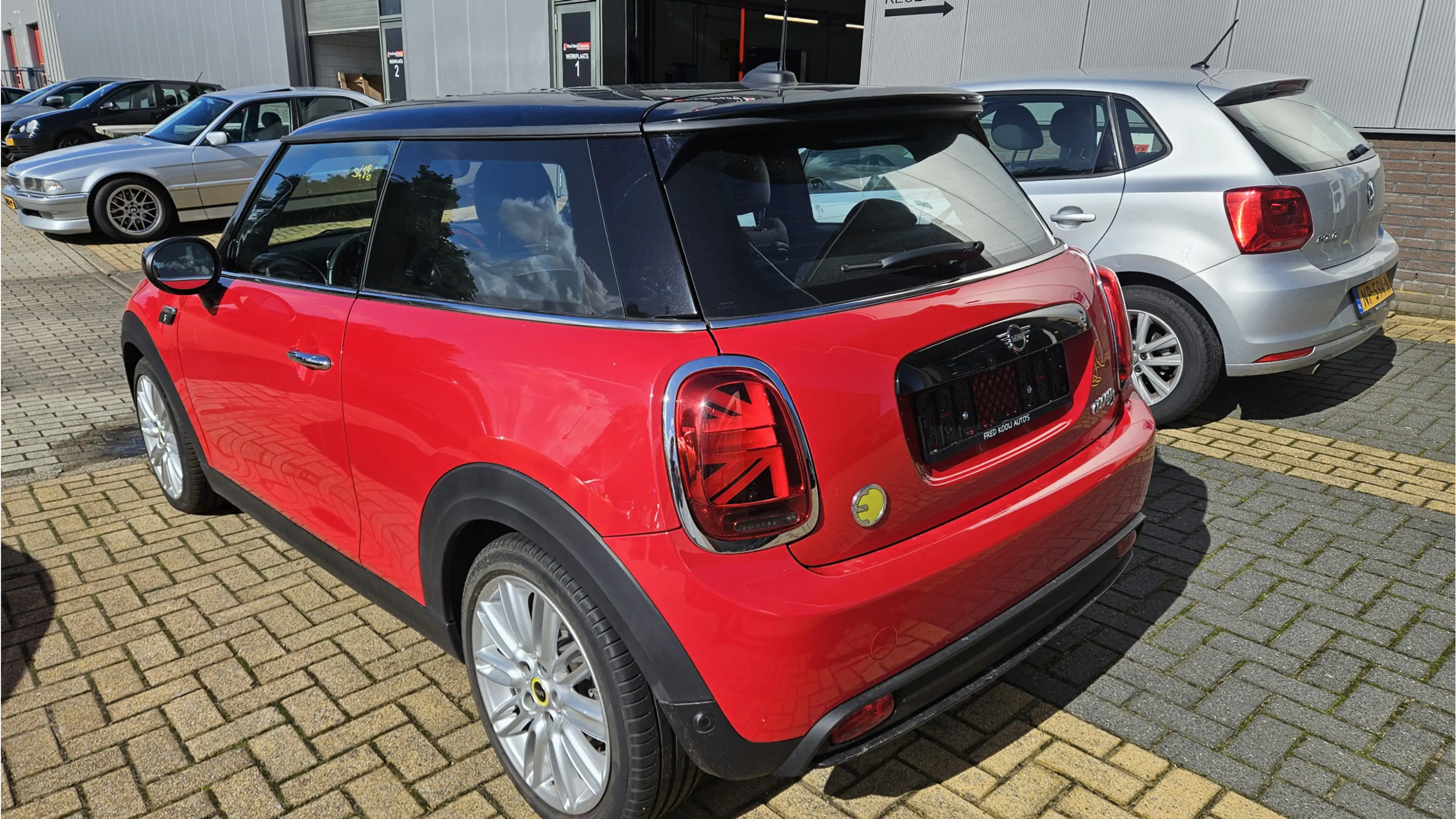 MINI Cooper SE Electric Chilli Red Edition 33 kWh Panoramadak — photo 4