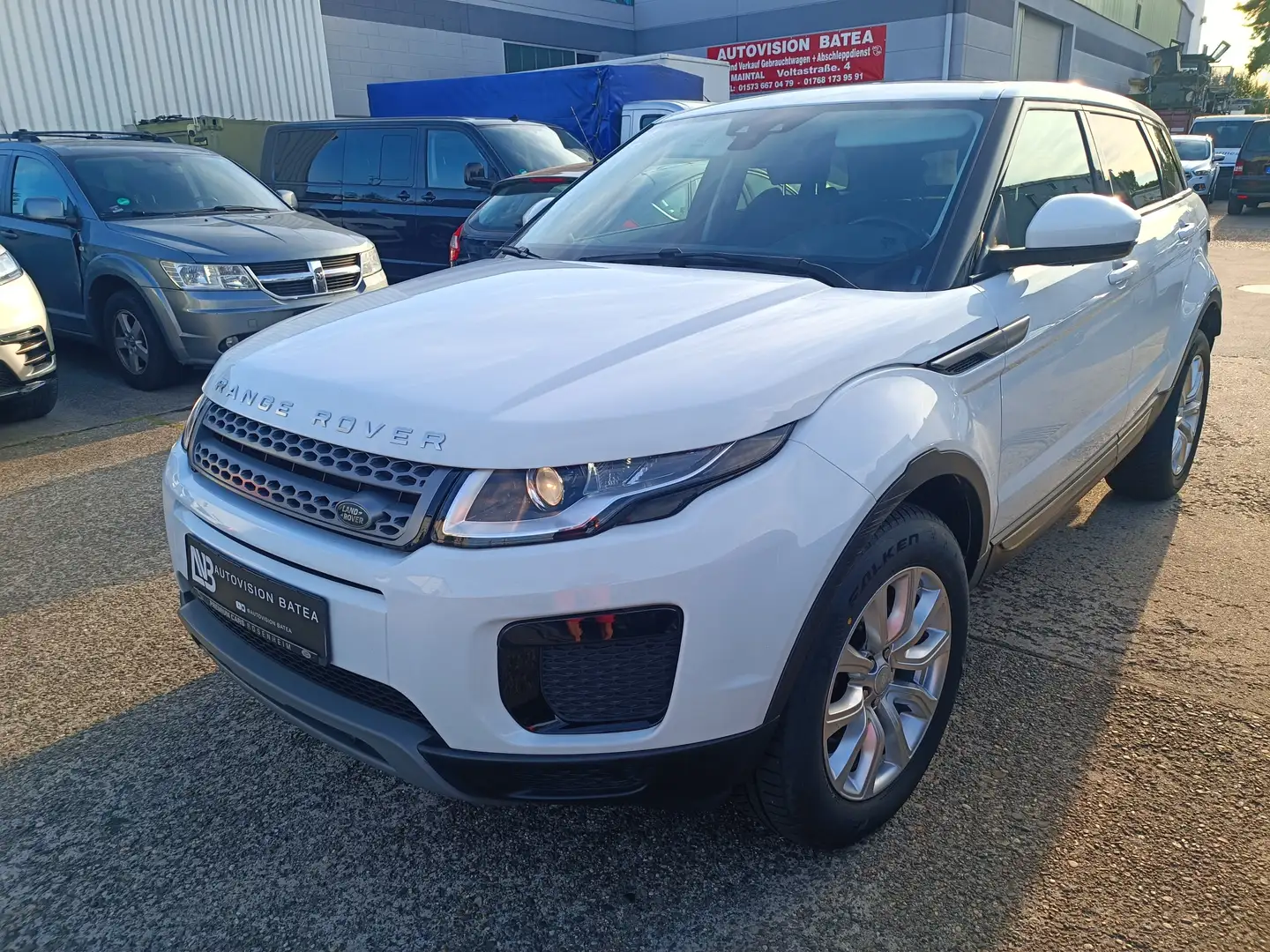 Land Rover Range Rover Evoque TD4 Aut. SE Dynamic,4x4,NAVI,KAMERA+PDC,ALU,1HAND Weiß - 1