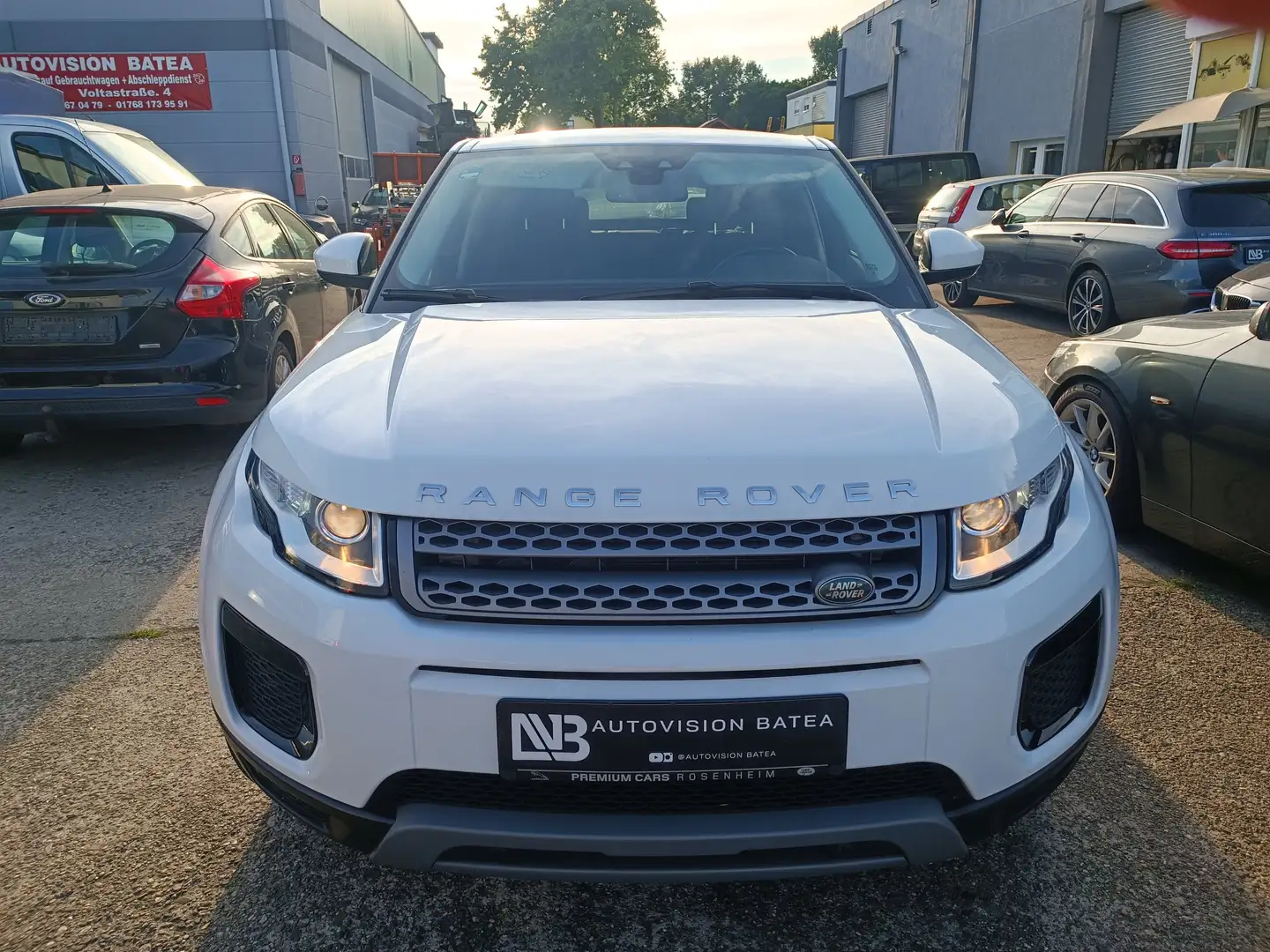 Land Rover Range Rover Evoque TD4 Aut. SE Dynamic,4x4,NAVI,KAMERA+PDC,ALU,1HAND Weiß - 2