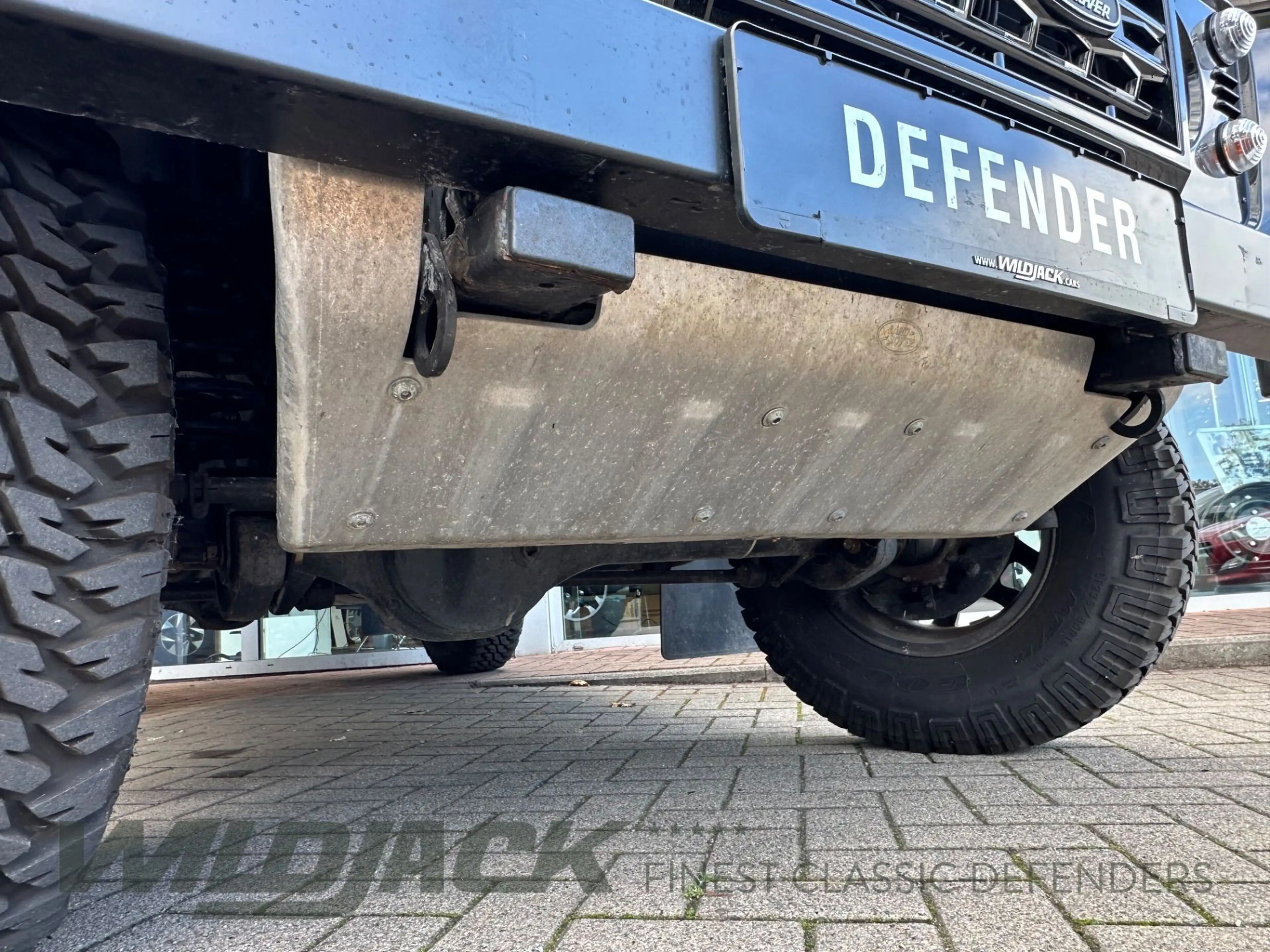Land Rover Defender 90 TD4 ADVENTURE *Limited Edition* — photo 13