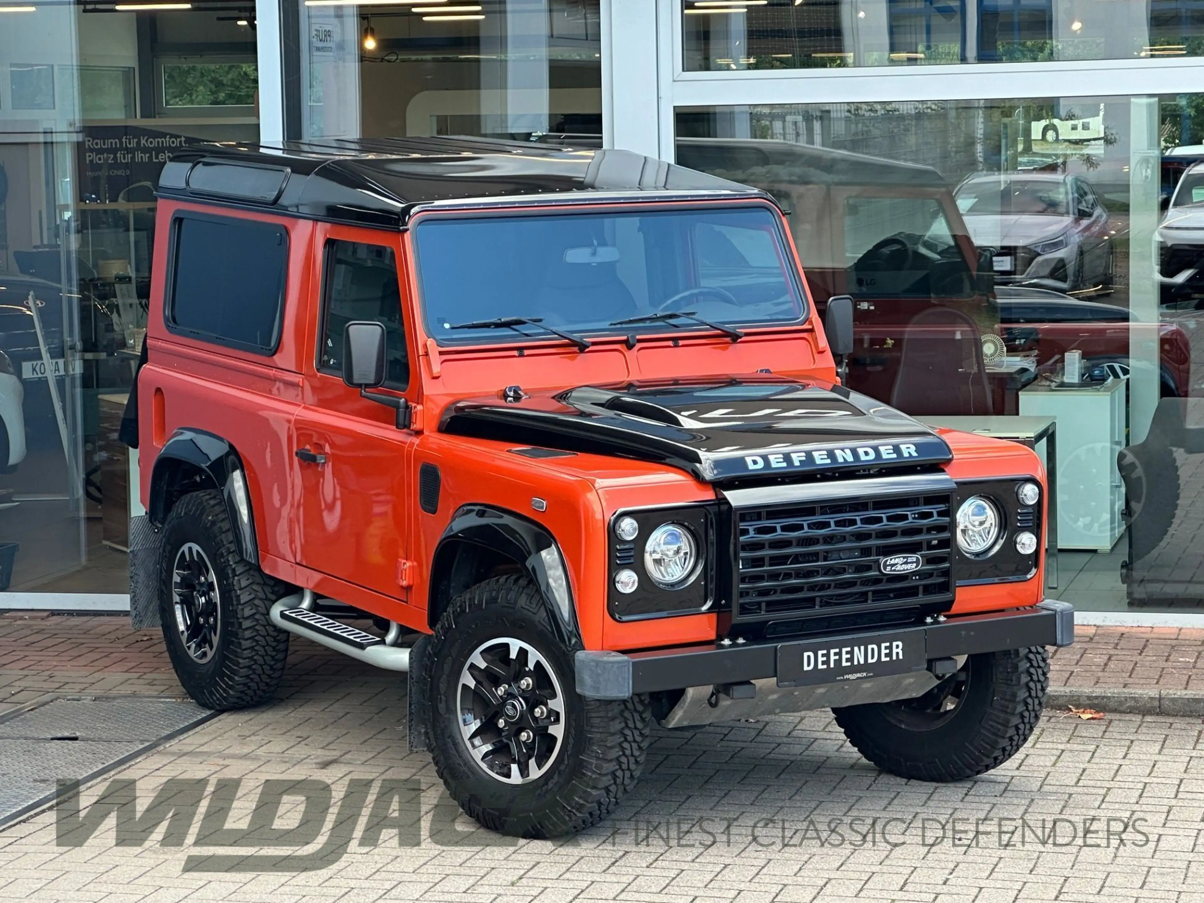 Land Rover Defender 90 TD4 ADVENTURE *Limited Edition* — photo 4