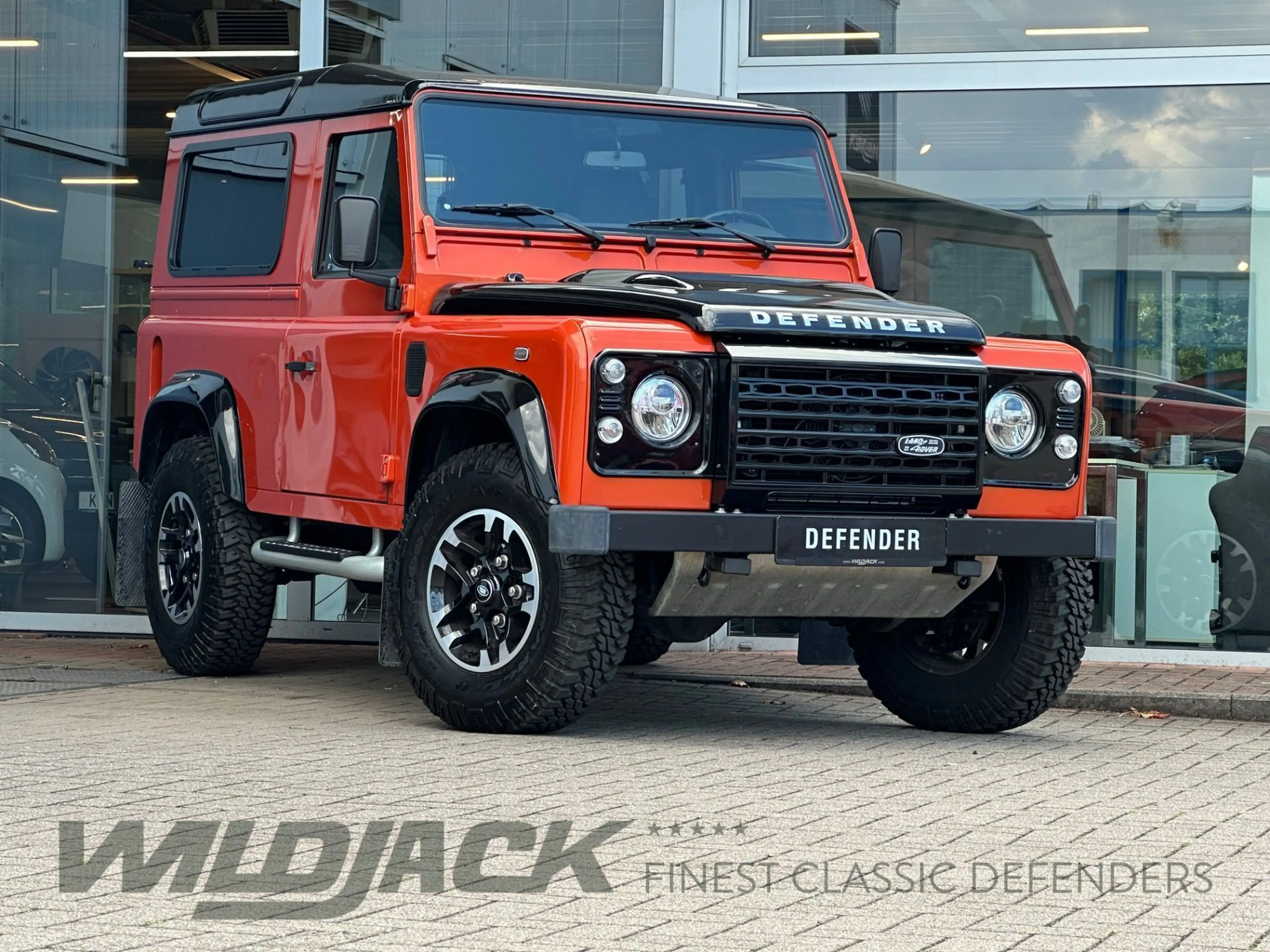 Land Rover Defender 90 TD4 ADVENTURE *Limited Edition* — photo 2