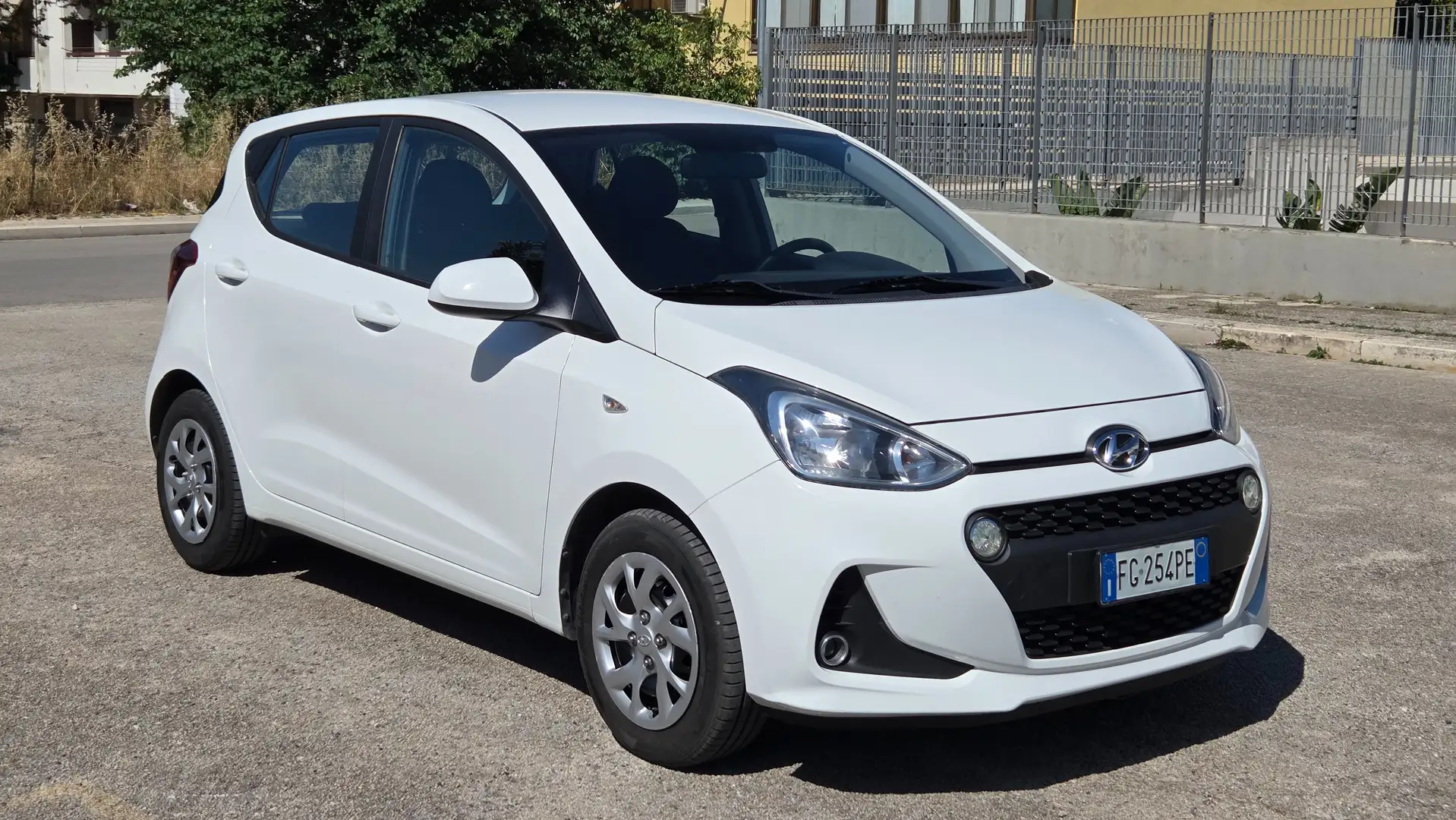 Hyundai i10 i10 1.0 Comfort auto E6 Bianco - 2