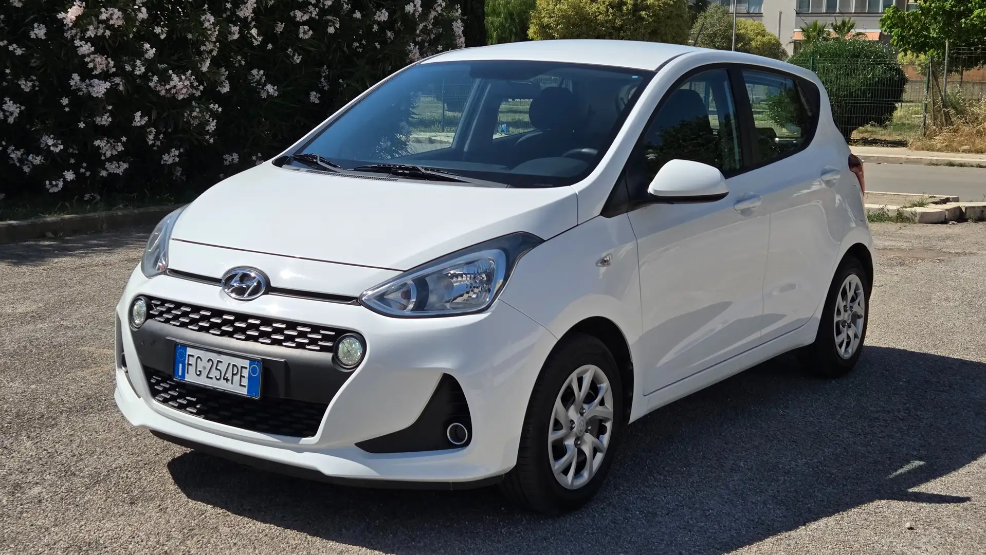 Hyundai i10 i10 1.0 Comfort auto E6 Bianco - 1