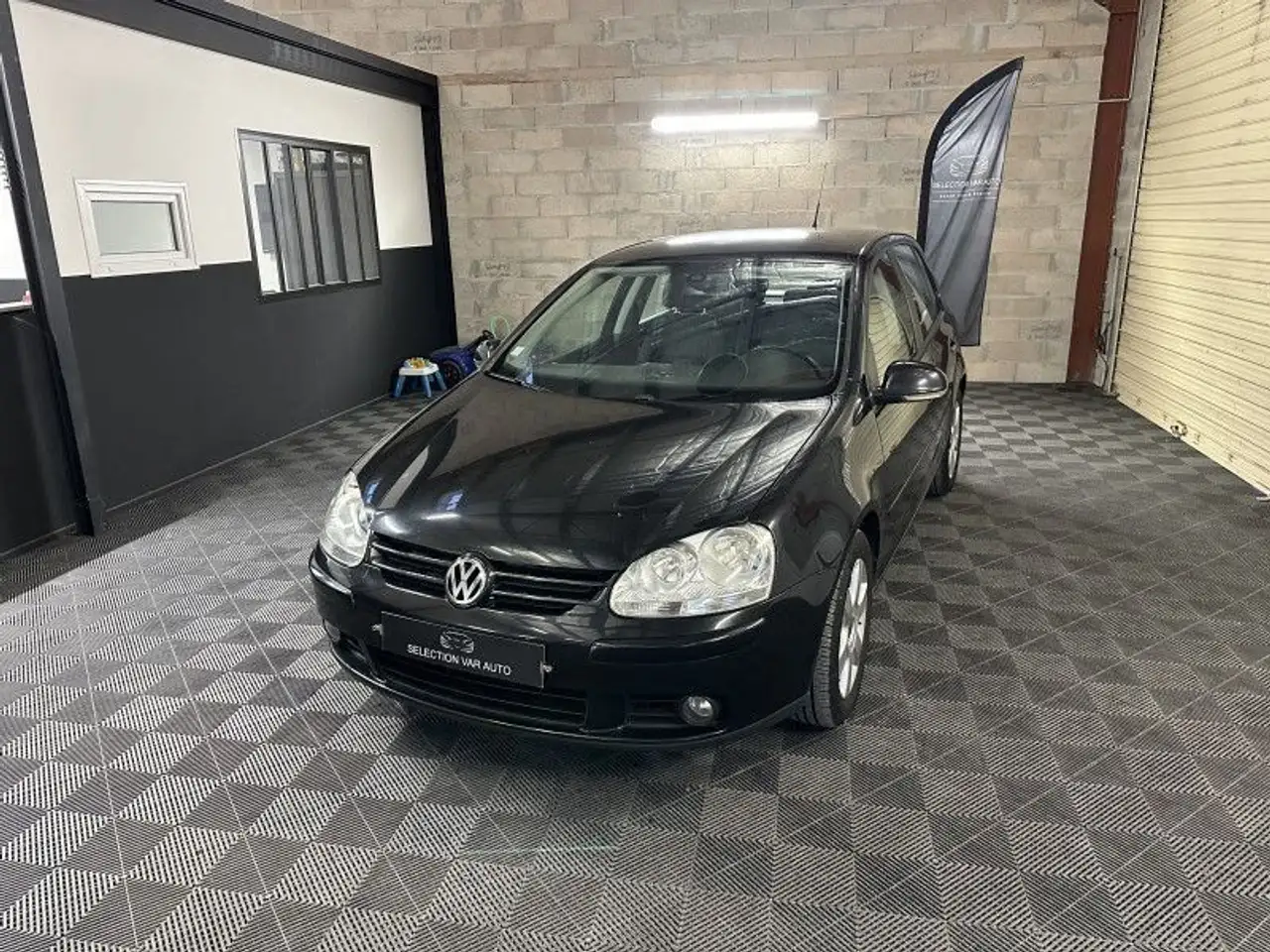 Volkswagen Golf V 2.0 TDI 136ch Carat 5p