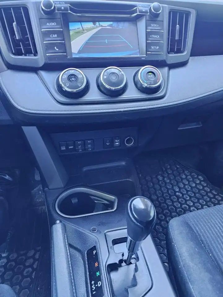 Toyota RAV 4 снимка Toyota RAV 4