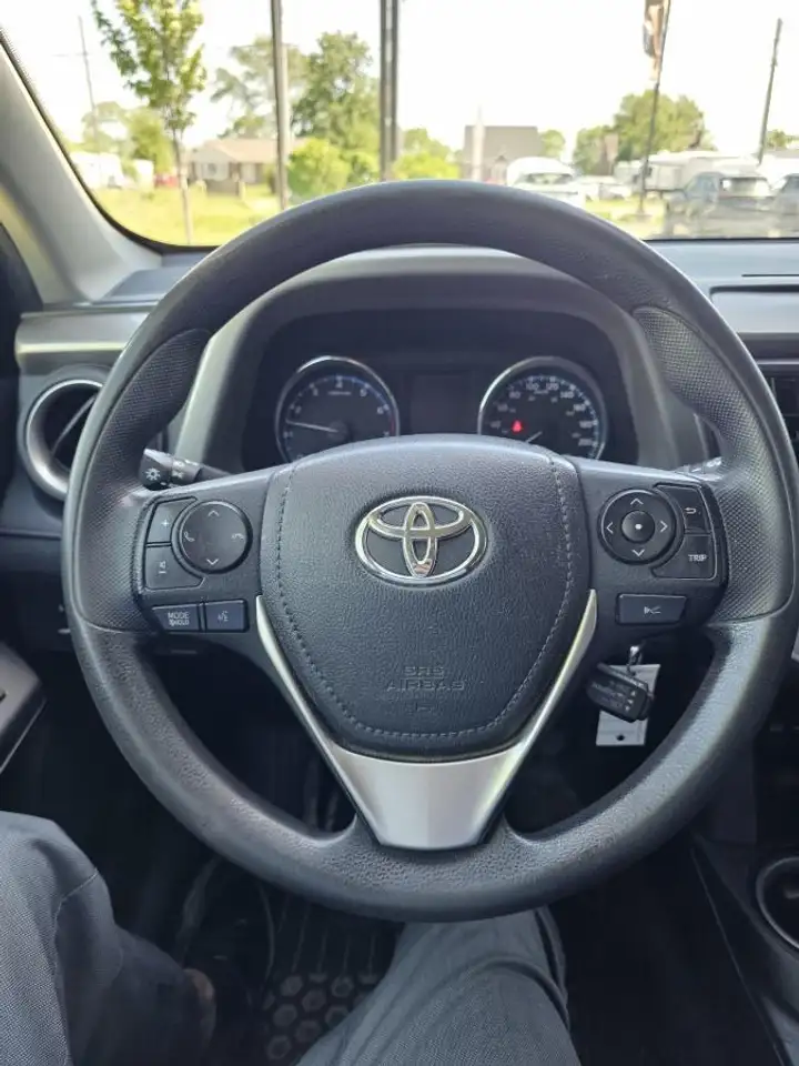 Toyota RAV 4 снимка Toyota RAV 4