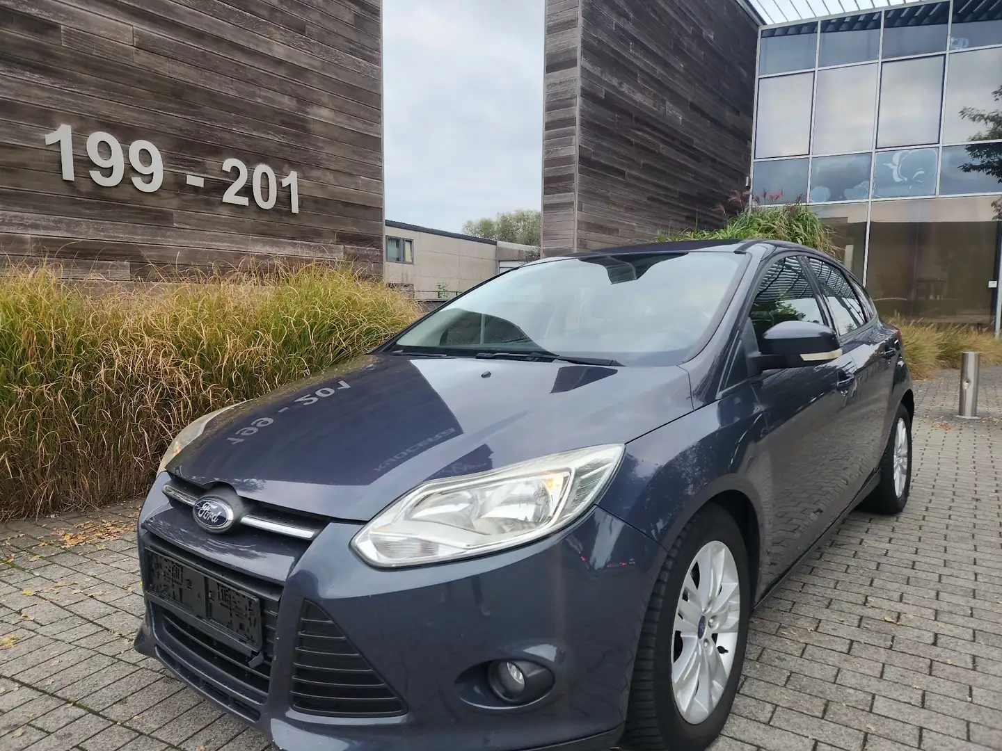 Ford Focus Focus 1.0 / carnet d'entretien Ford! - 1